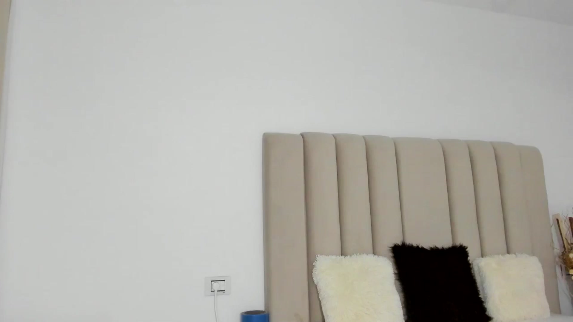 Gallery image thumbnail from SugarCrush25's myfreecams stream on, 03/12/2025, 19:15 image 17 of 20
