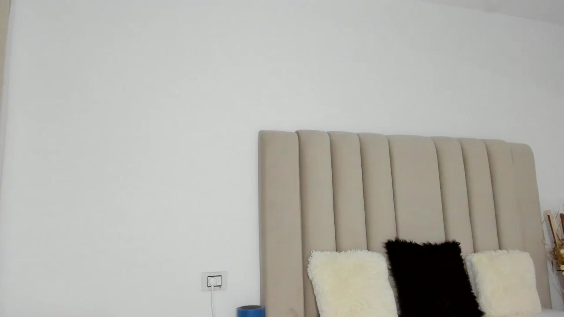 Gallery image thumbnail from SugarCrush25's myfreecams stream on, 03/12/2025, 19:15 image 11 of 20