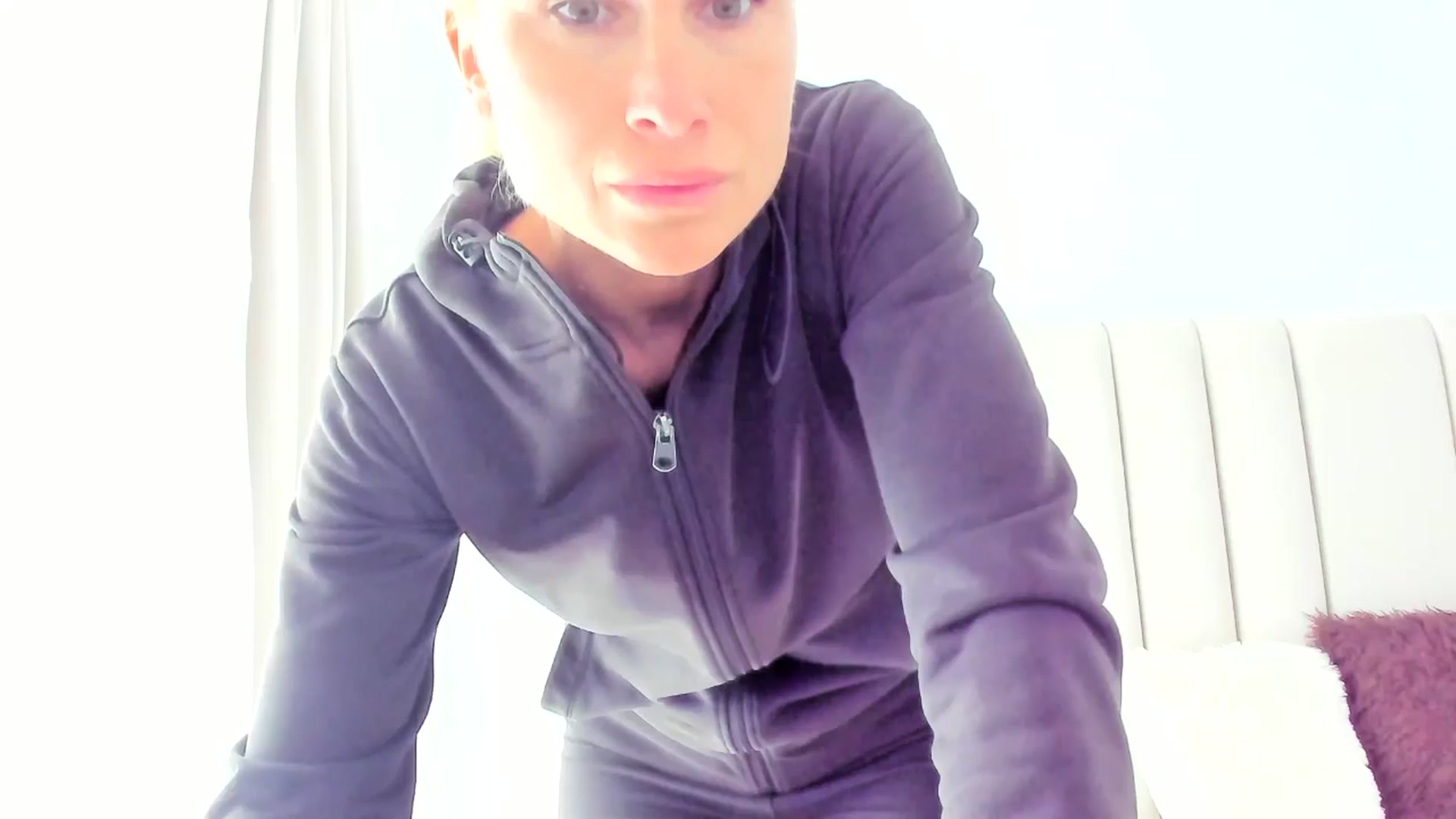 Gallery image thumbnail from SugarCrush25's myfreecams stream on, 03/25/2025, 17:07 image 9 of 20