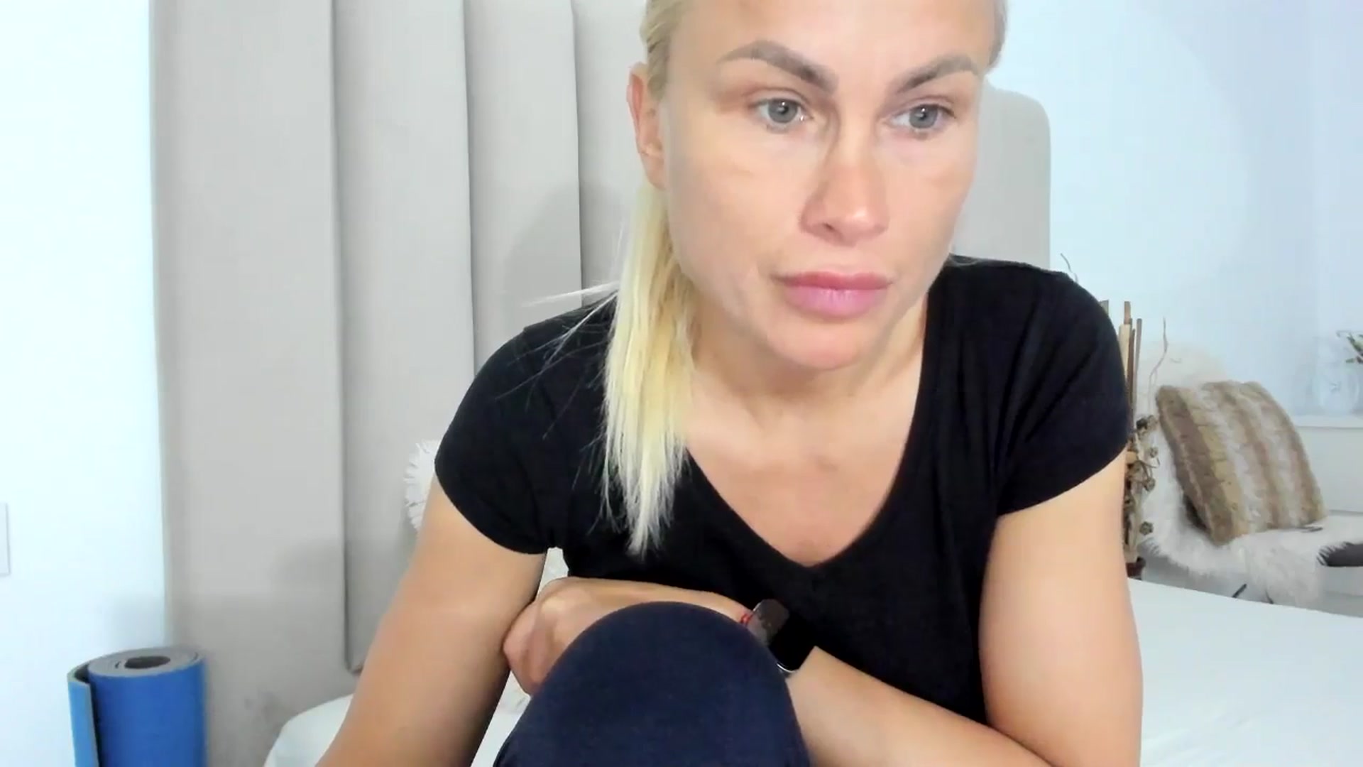 Gallery image thumbnail from SugarCrush25's myfreecams stream on, 03/25/2025, 19:16 image 16 of 20