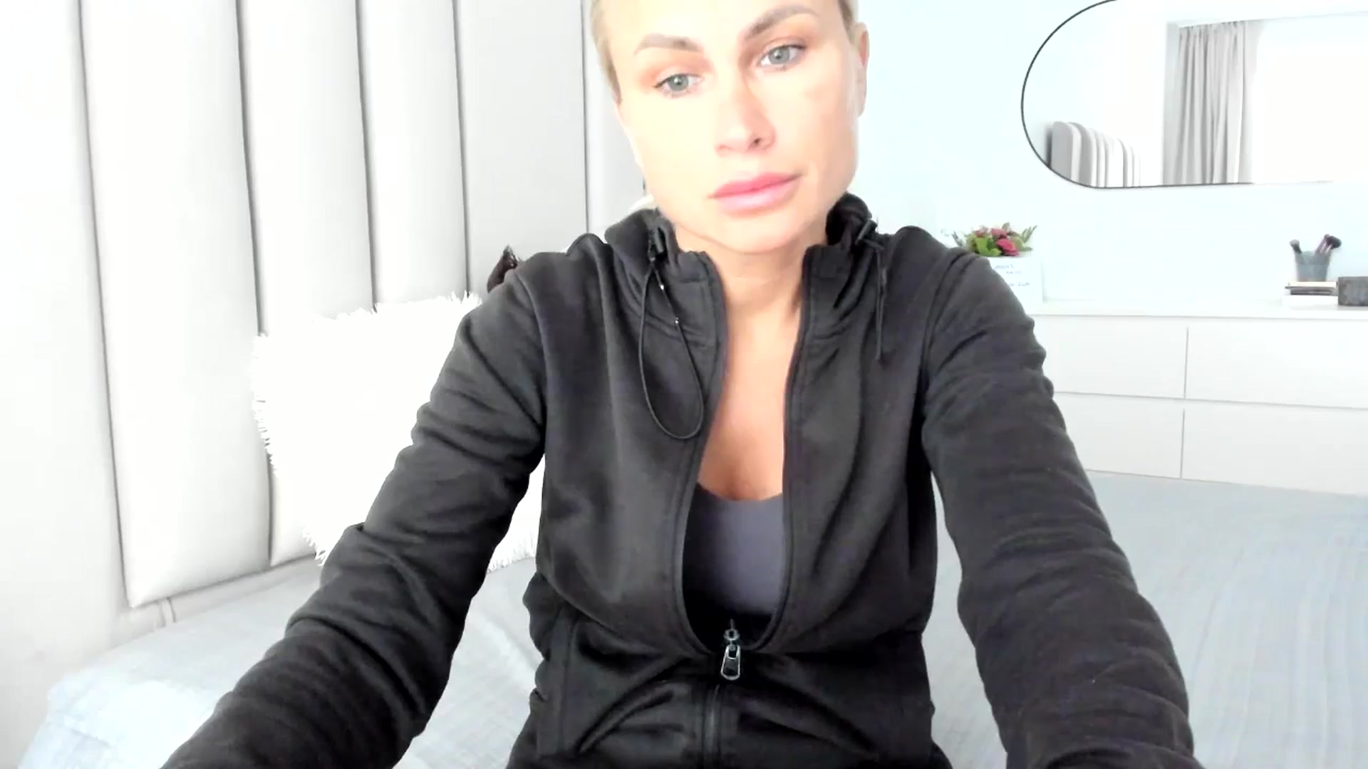 Gallery image thumbnail from SugarCrush25's myfreecams stream on, 04/02/2025, 14:55 image 15 of 20
