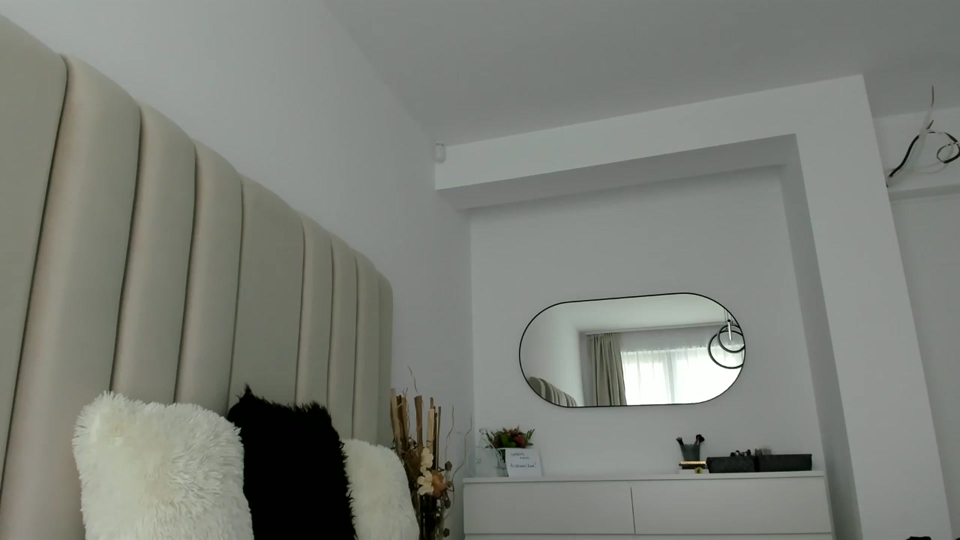 Gallery image thumbnail from SugarCrush25's myfreecams stream on, 04/03/2025, 15:28 image 12 of 20