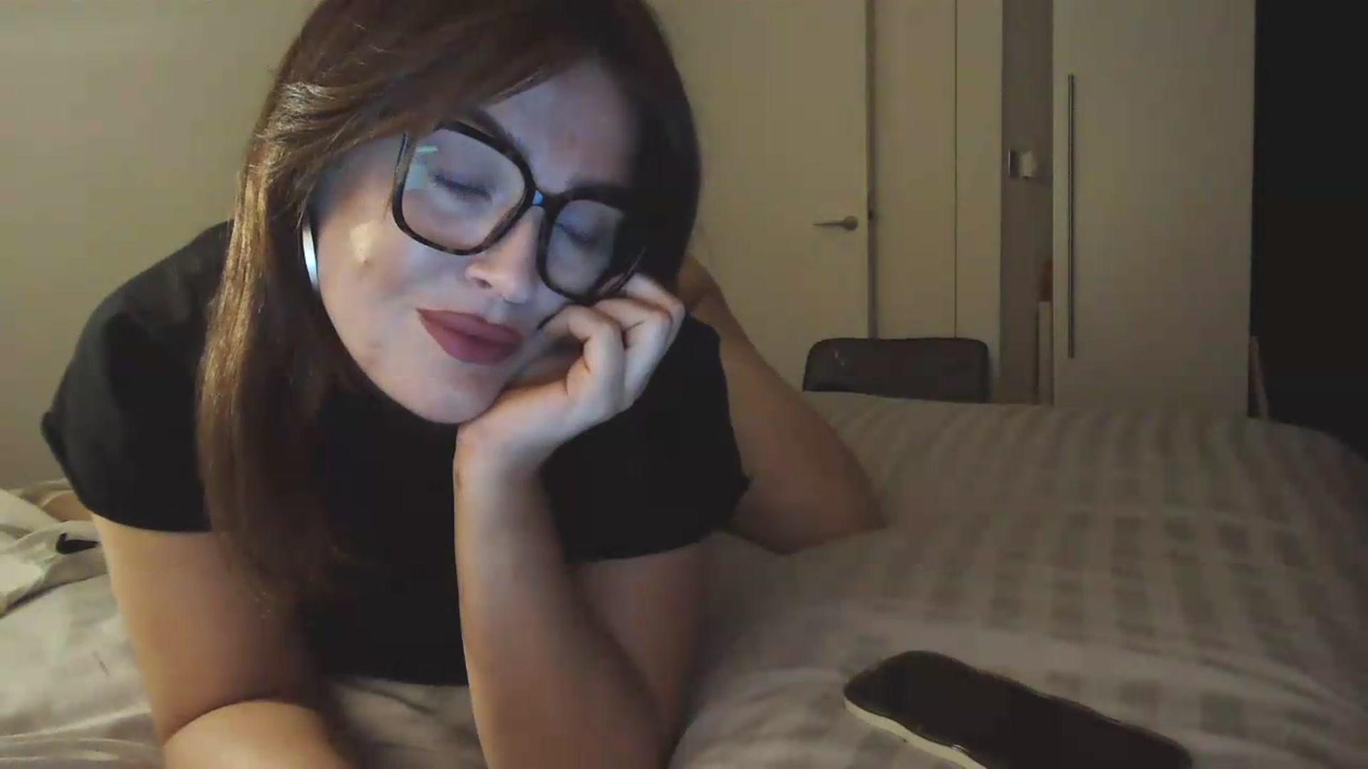 Gallery image thumbnail from SugarLuxeXO's myfreecams stream on, 08/18/2026, 22:13 image 18 of 20
