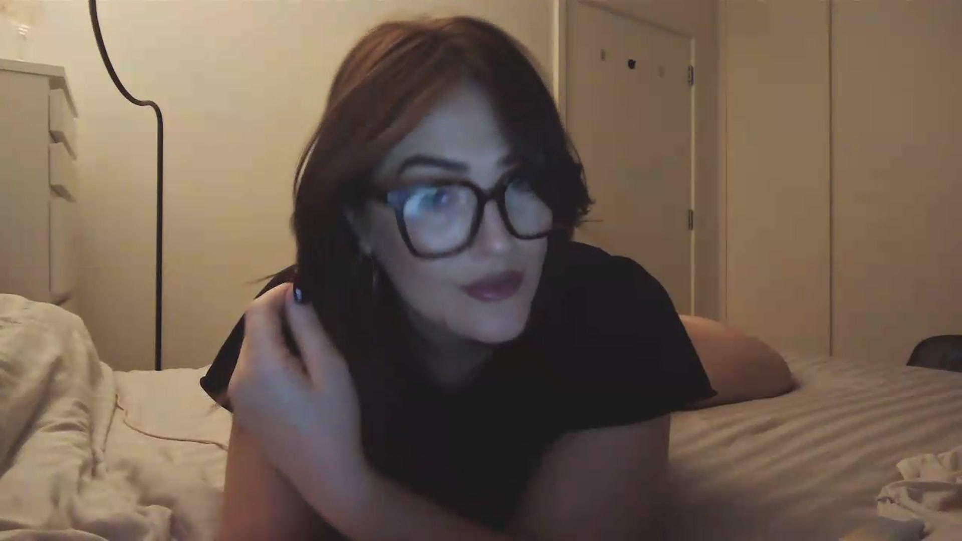 Gallery image thumbnail from SugarLuxeXO's myfreecams stream on, 08/19/2026, 21:53 image 16 of 20