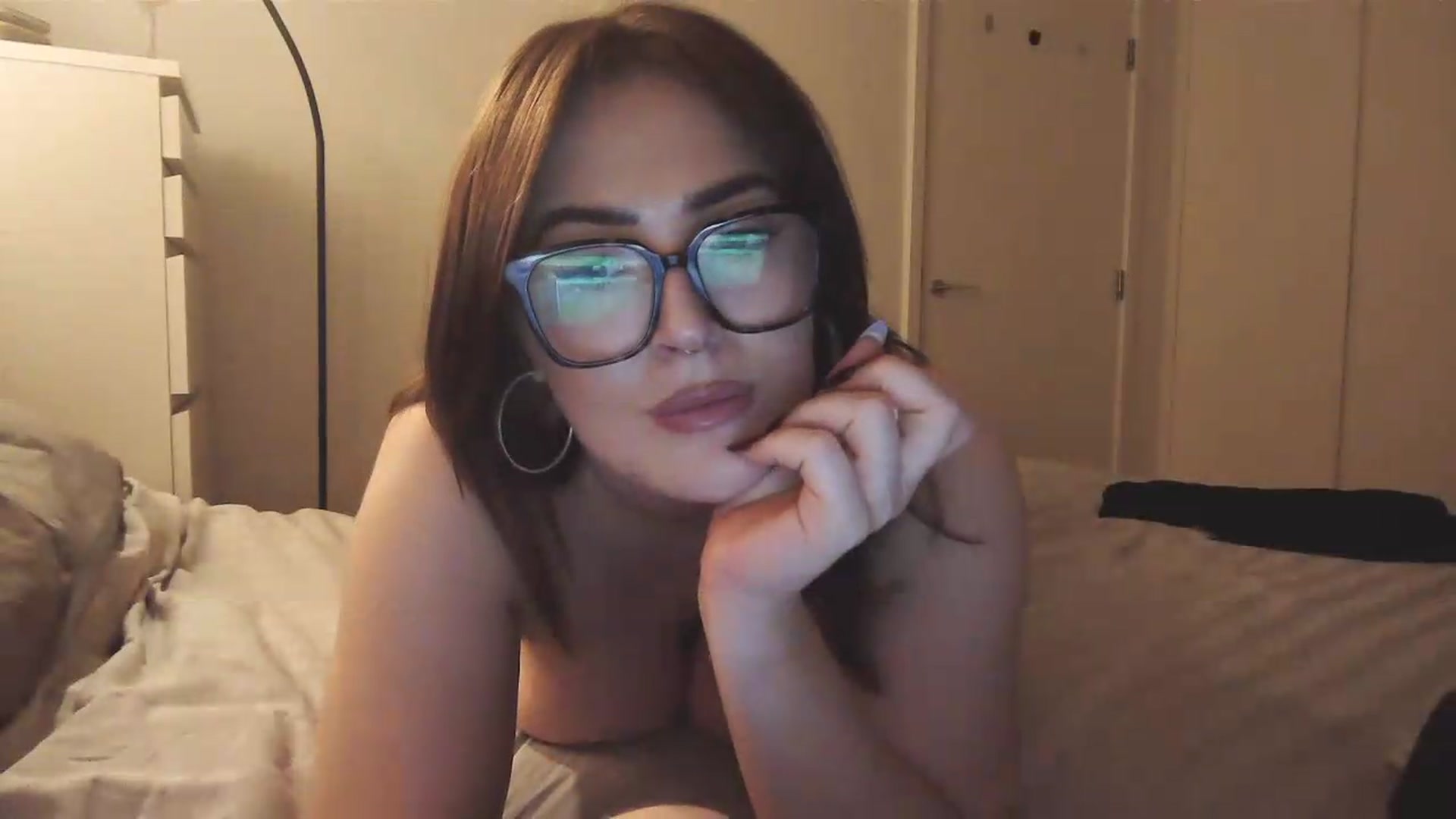 Gallery image thumbnail from SugarLuxeXO's myfreecams stream on, 08/20/2026, 22:18 image 19 of 20