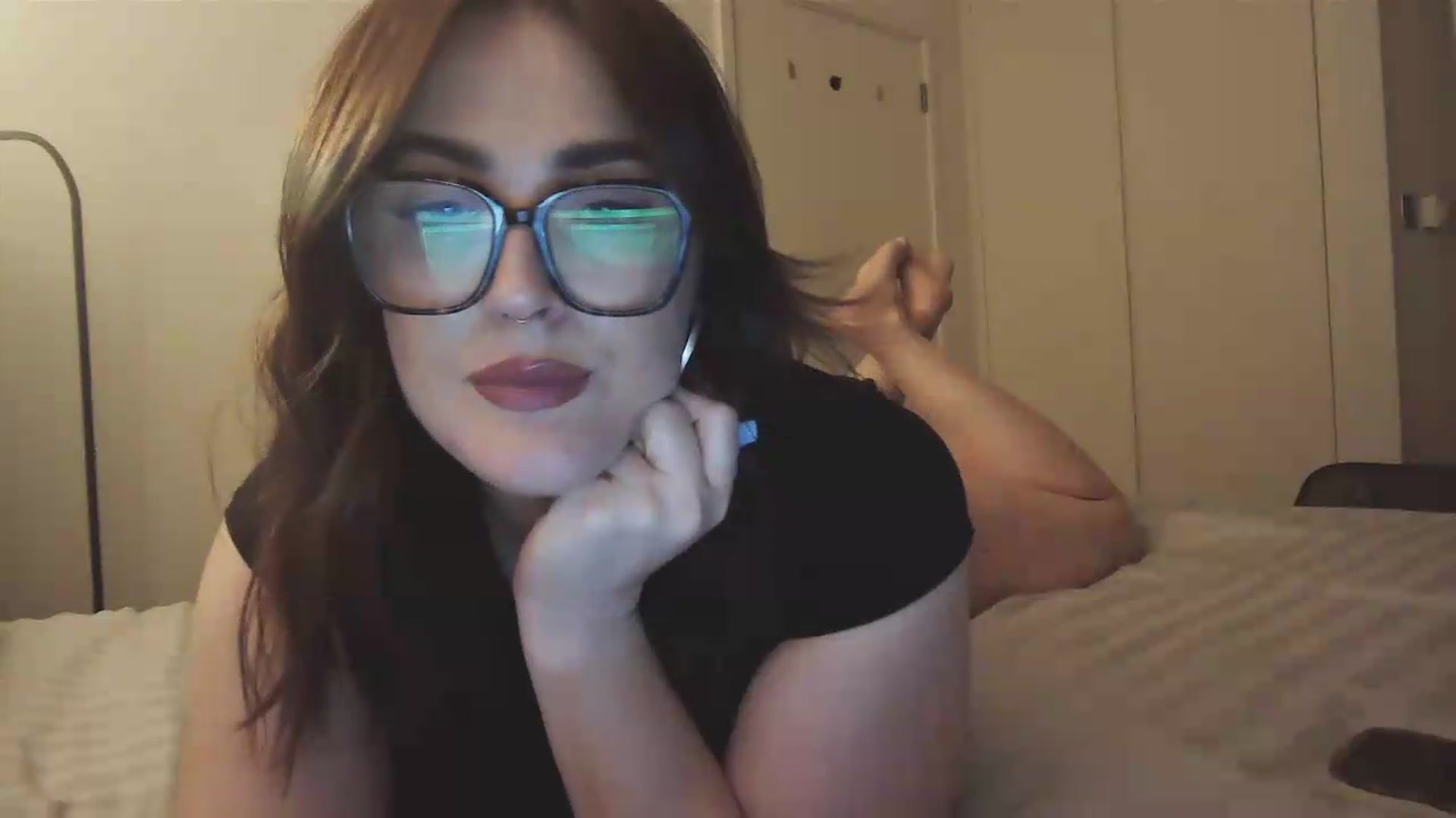 Gallery image thumbnail from SugarLuxeXO's myfreecams stream on, 08/21/2026, 21:05 image 16 of 20