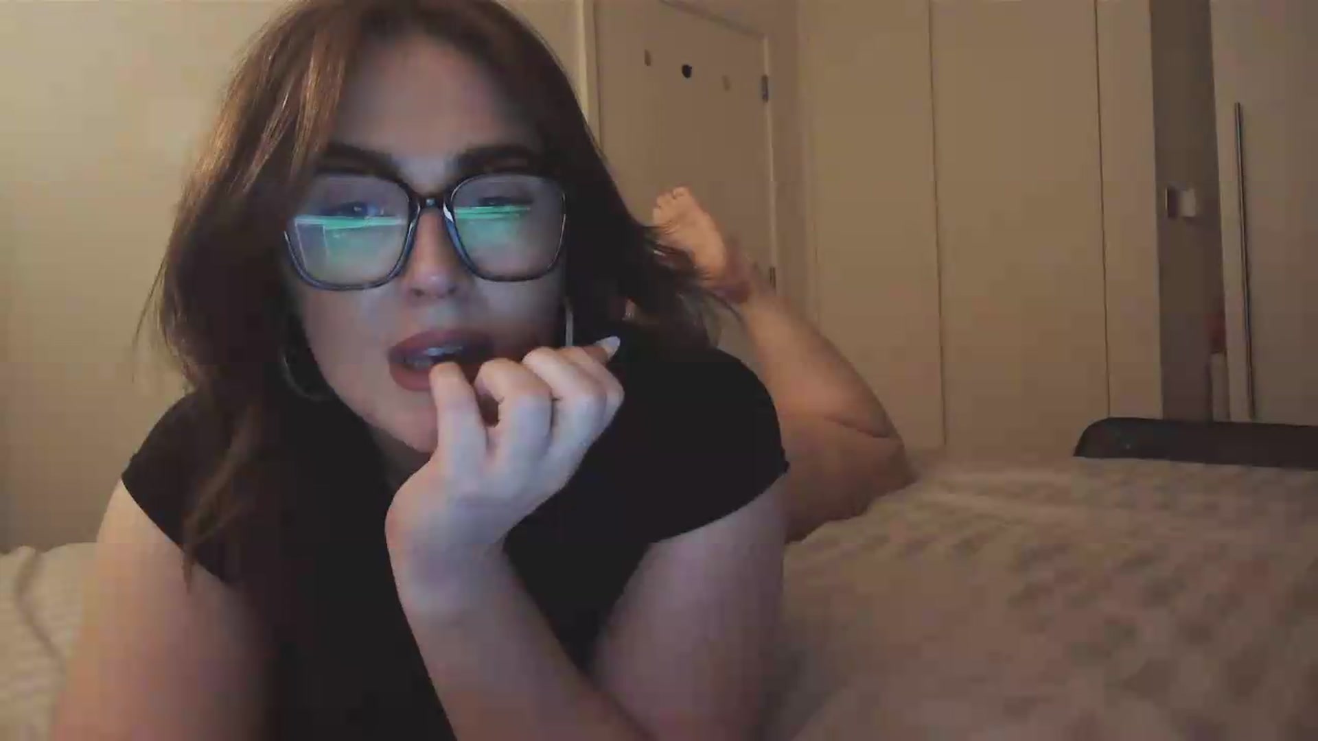 Gallery image thumbnail from SugarLuxeXO's myfreecams stream on, 08/21/2026, 21:30 image 8 of 20