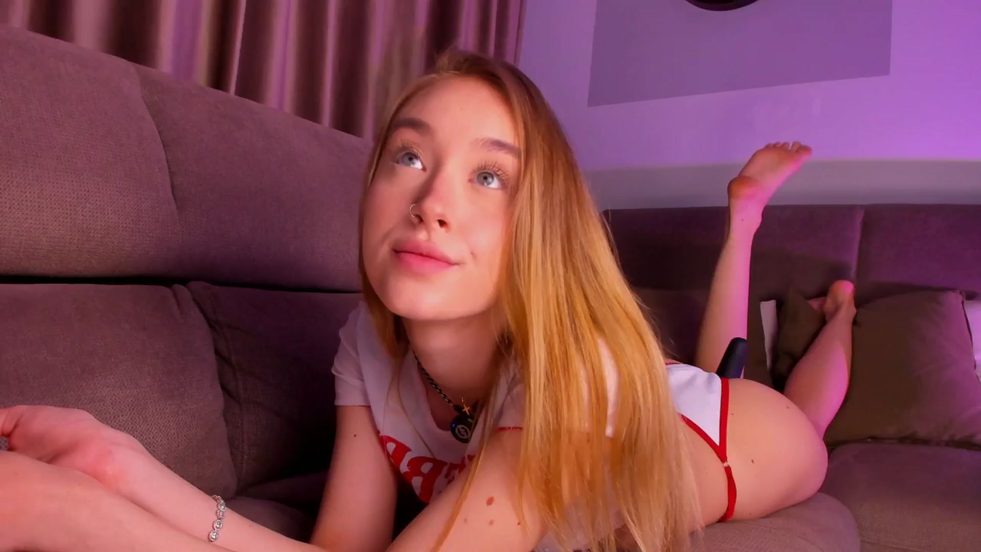 Gallery image thumbnail from SugarSkye's myfreecams stream on, 12/24/2025, 17:44 image 18 of 20
