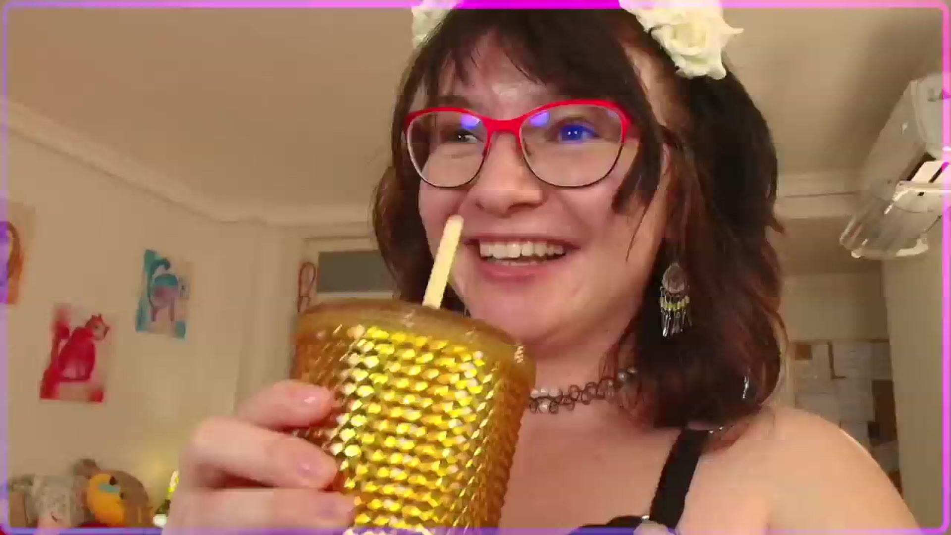 Gallery image thumbnail from SugarSpice22's myfreecams stream on, 11/25/2024, 16:13 image 16 of 20