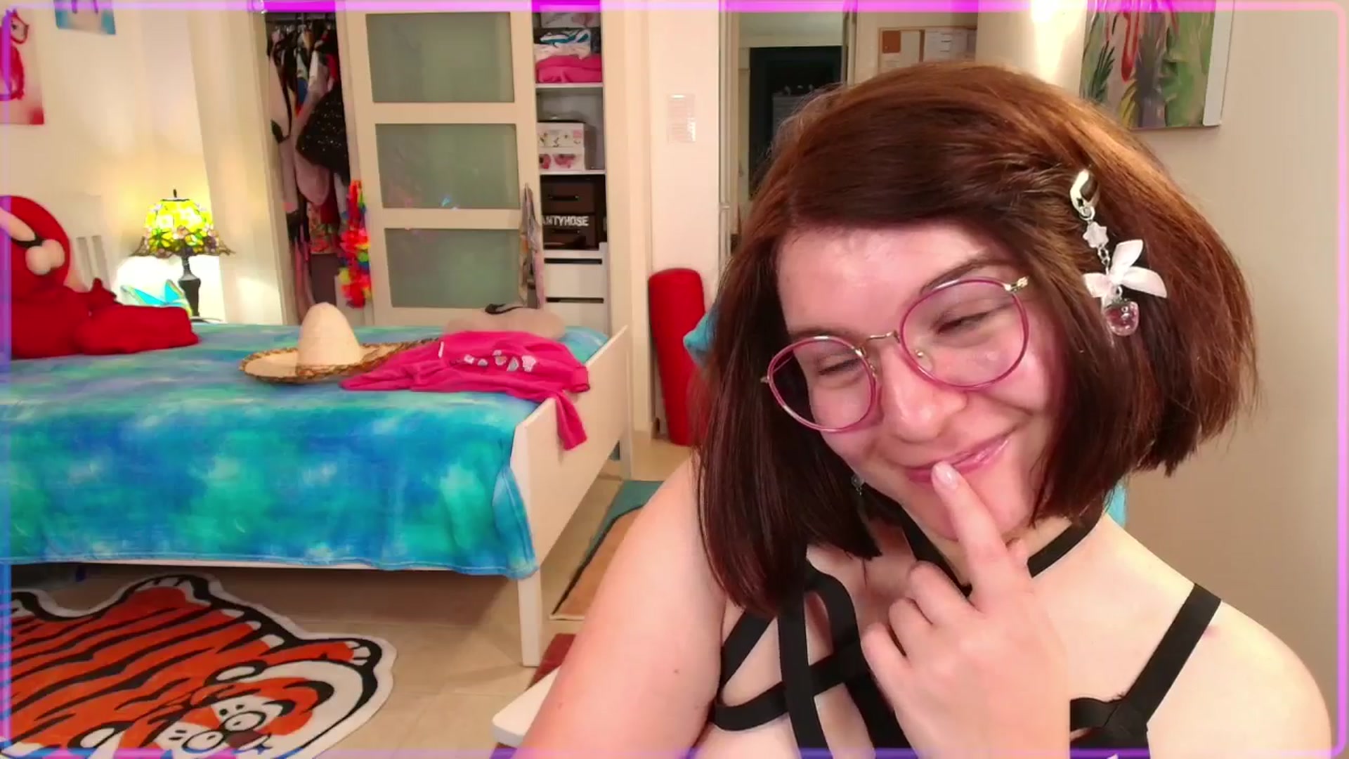 Gallery image thumbnail from SugarSpice22's myfreecams stream on, 03/04/2025, 24:48 image 17 of 20