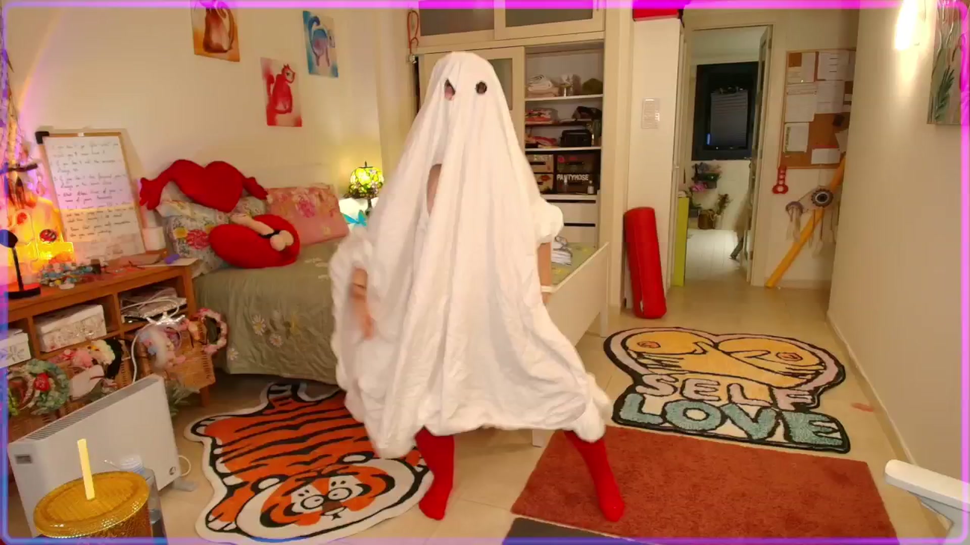Gallery image thumbnail from SugarSpice22's myfreecams stream on, 04/08/2025, 23:44 image 4 of 20