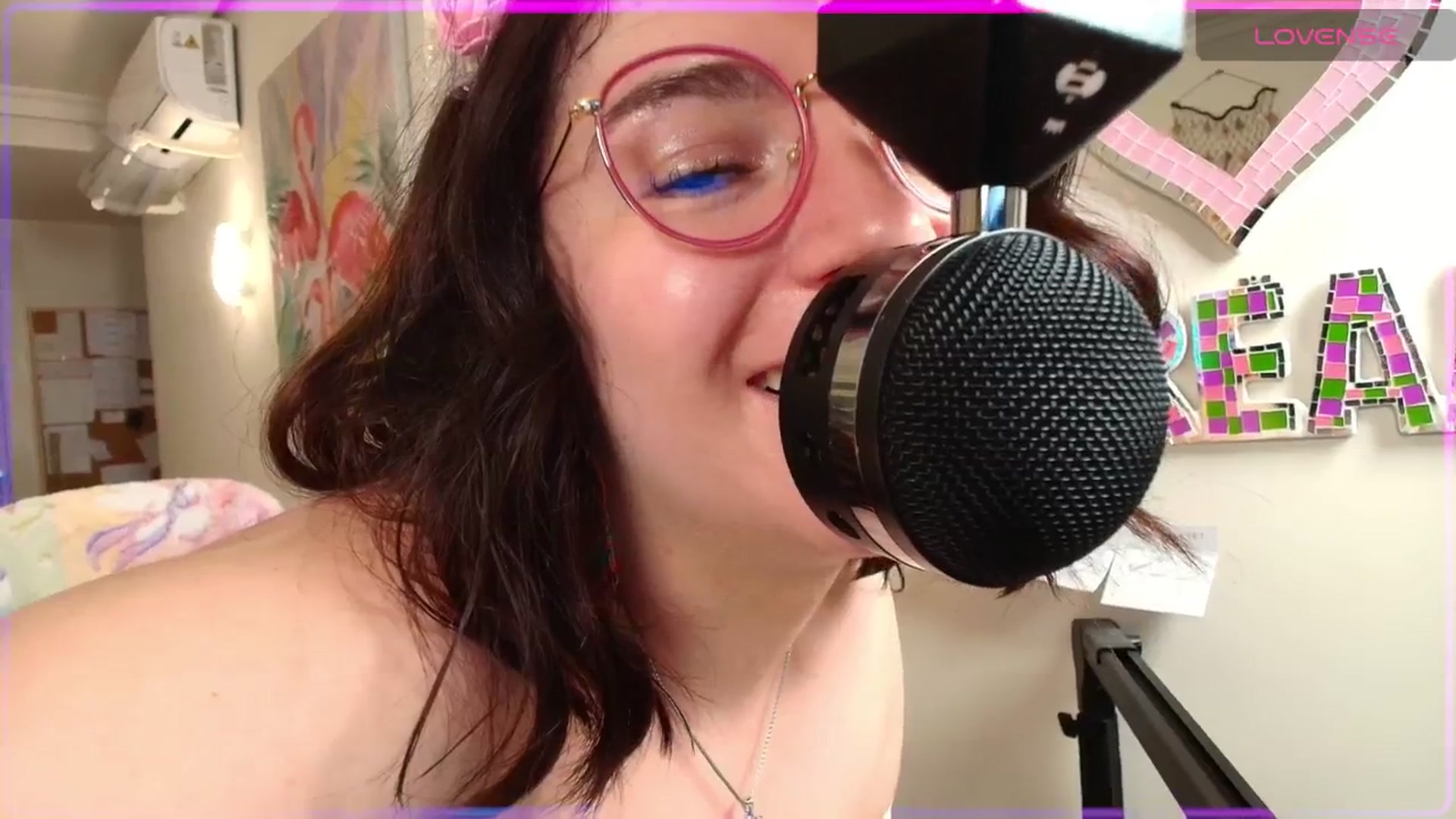Gallery image thumbnail from SugarSpice22's myfreecams stream on, 06/17/2025, 08:29 image 7 of 20