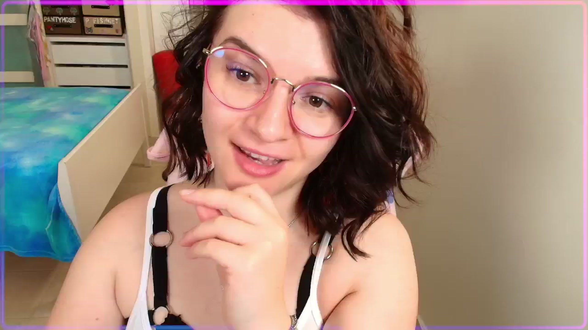 Gallery image thumbnail from SugarSpice22's myfreecams stream on, 06/19/2025, 06:00 image 16 of 20