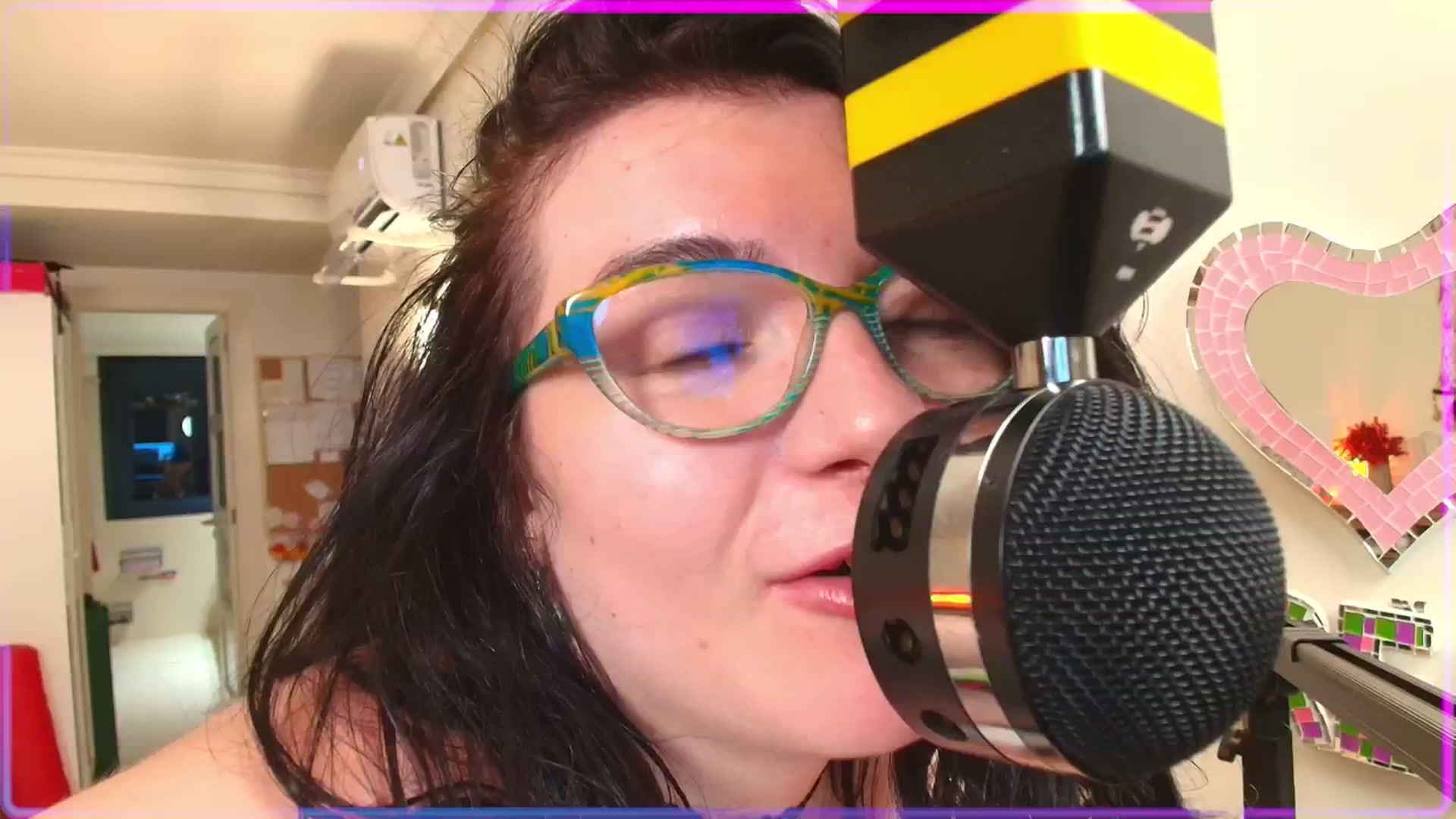 Gallery image thumbnail from SugarSpice22's myfreecams stream on, 08/25/2025, 20:12 image 15 of 20
