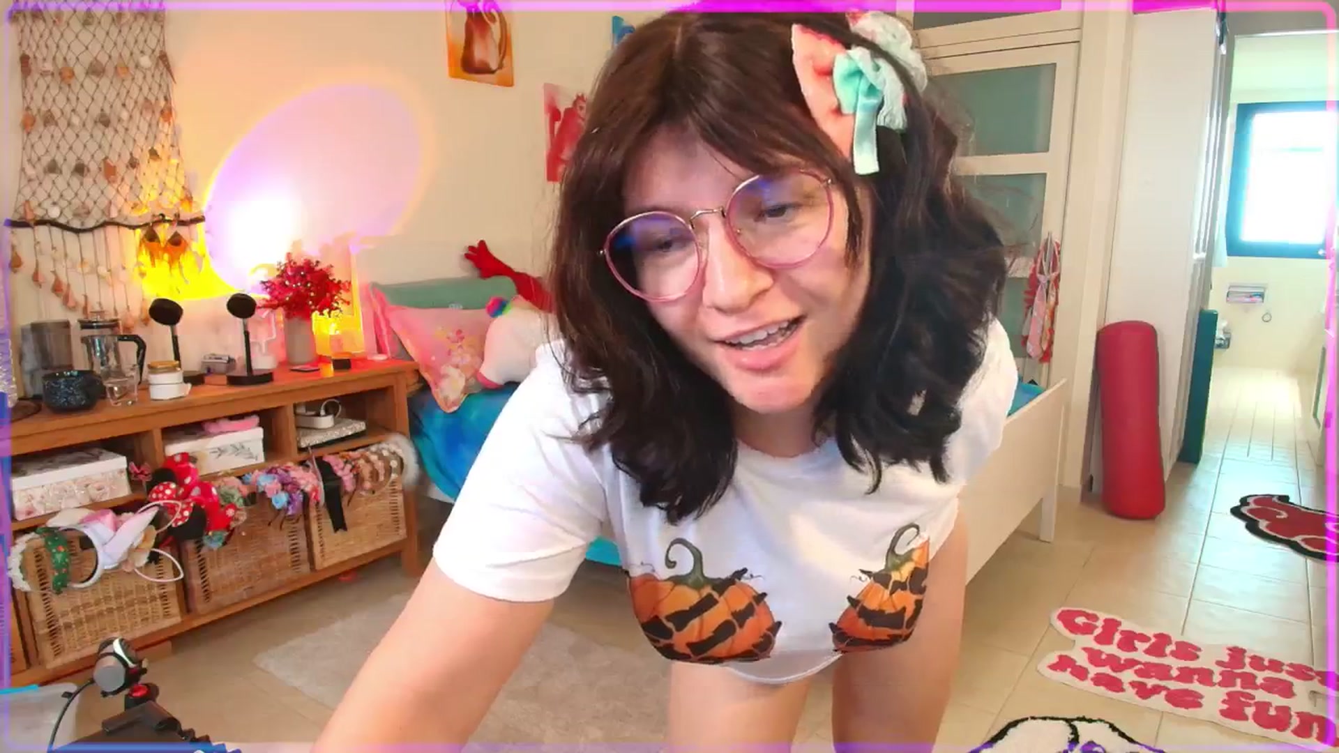 Gallery image thumbnail from SugarSpice22's myfreecams stream on, 10/14/2025, 18:04 image 4 of 20