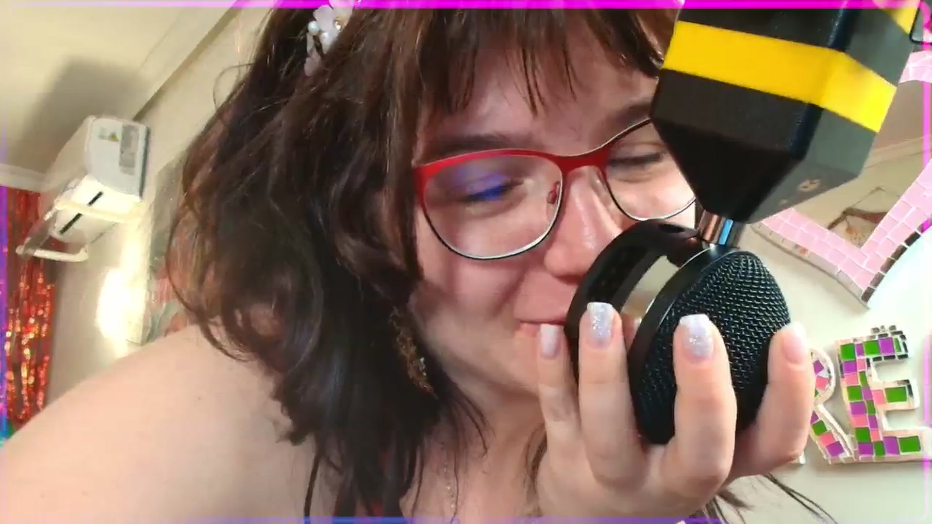 Gallery image thumbnail from SugarSpice22's myfreecams stream on, 12/06/2025, 03:18 image 13 of 20