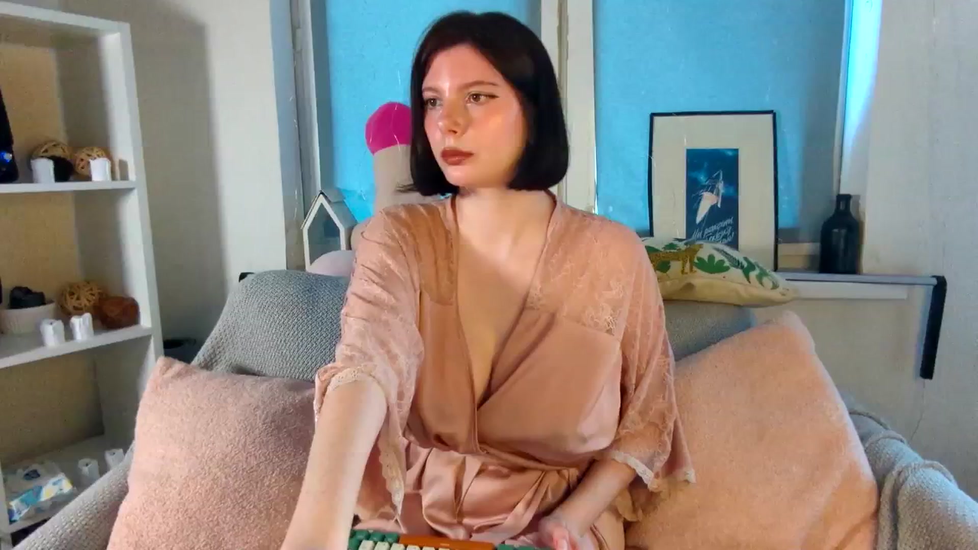 Gallery image thumbnail from SugarTomato's myfreecams stream on, 07/16/2024, 13:31 image 18 of 20