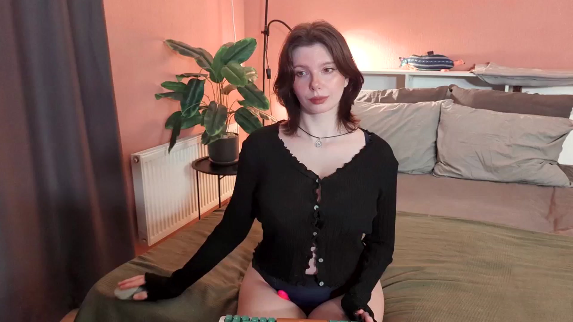 Gallery image thumbnail from SugarTomato's myfreecams stream on, 07/26/2025, 13:09 image 17 of 20