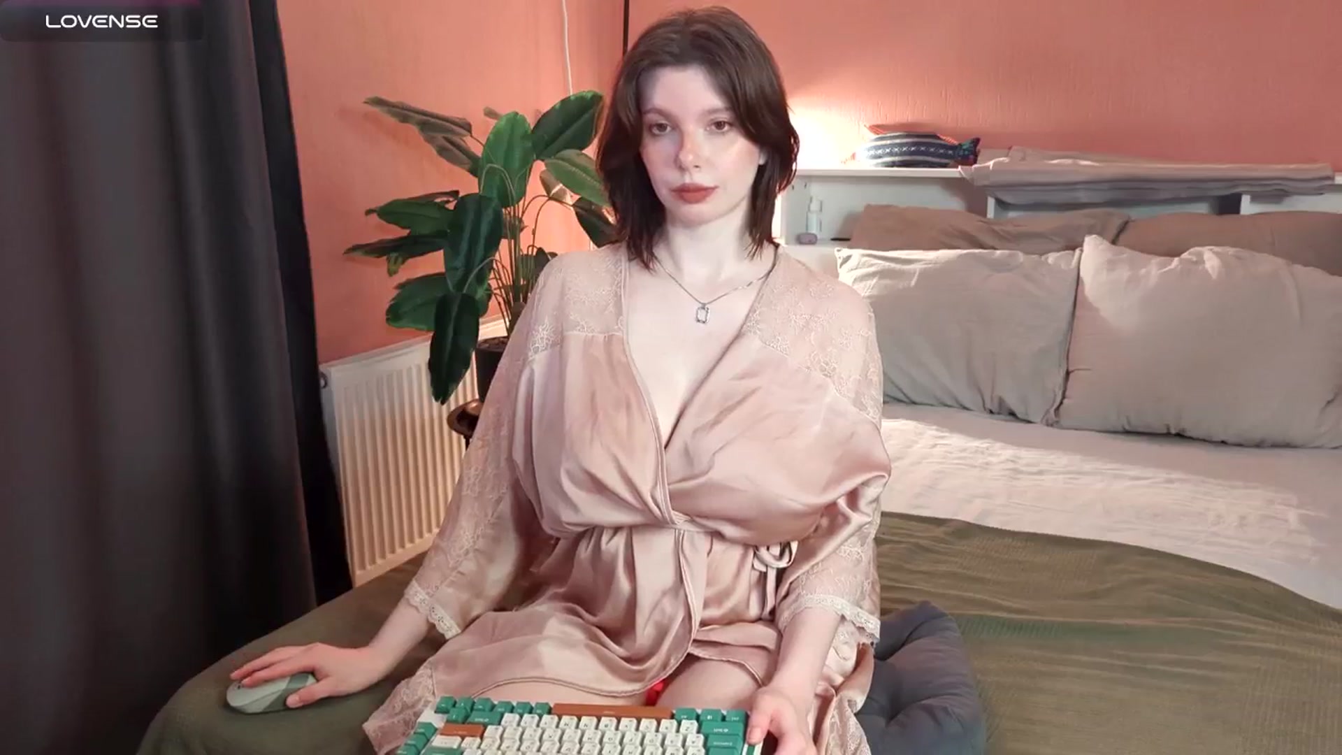 Gallery image thumbnail from SugarTomato's myfreecams stream on, 08/12/2025, 19:47 image 12 of 20