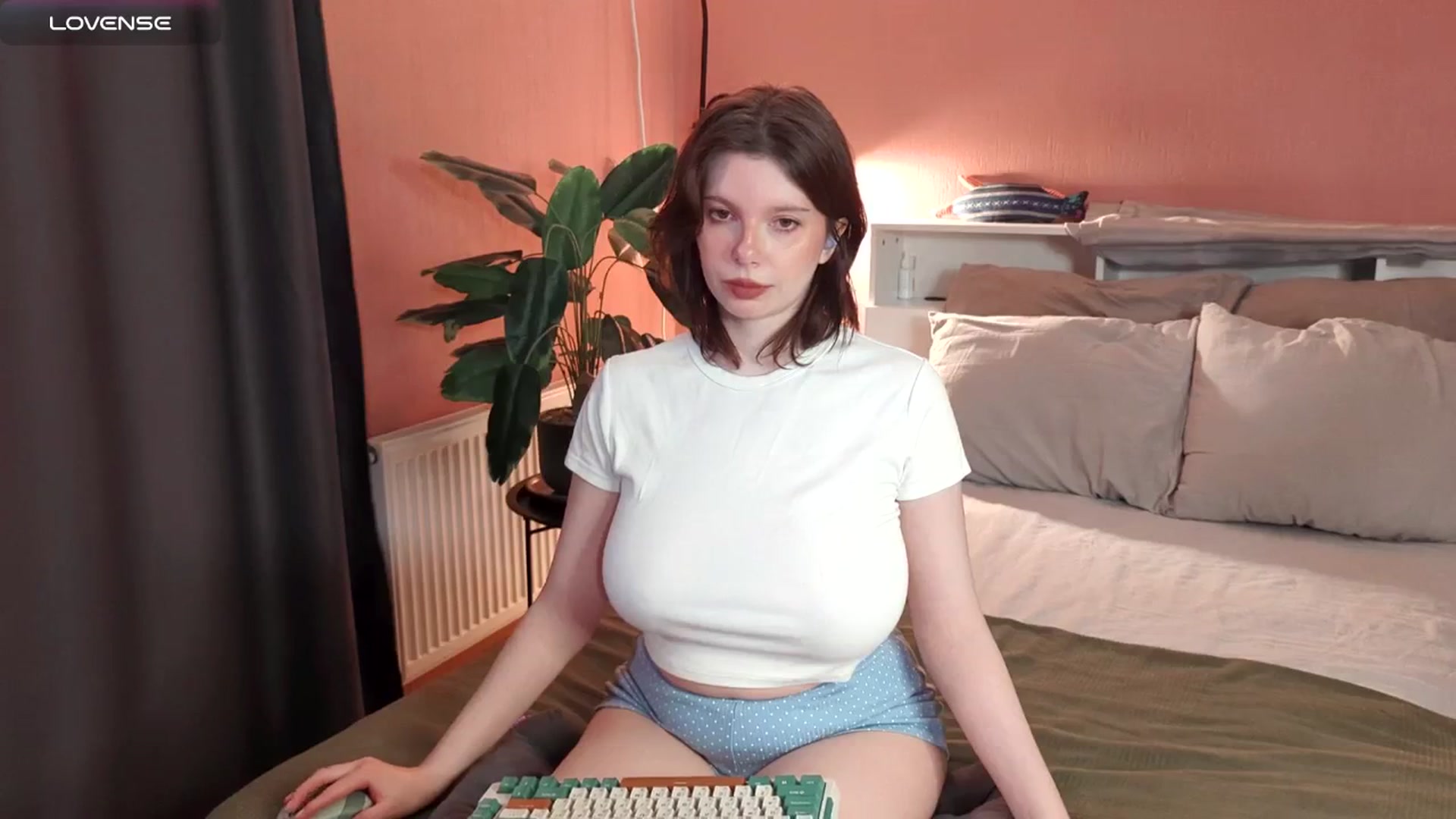 Gallery image thumbnail from SugarTomato's myfreecams stream on, 08/12/2025, 20:35 image 2 of 20