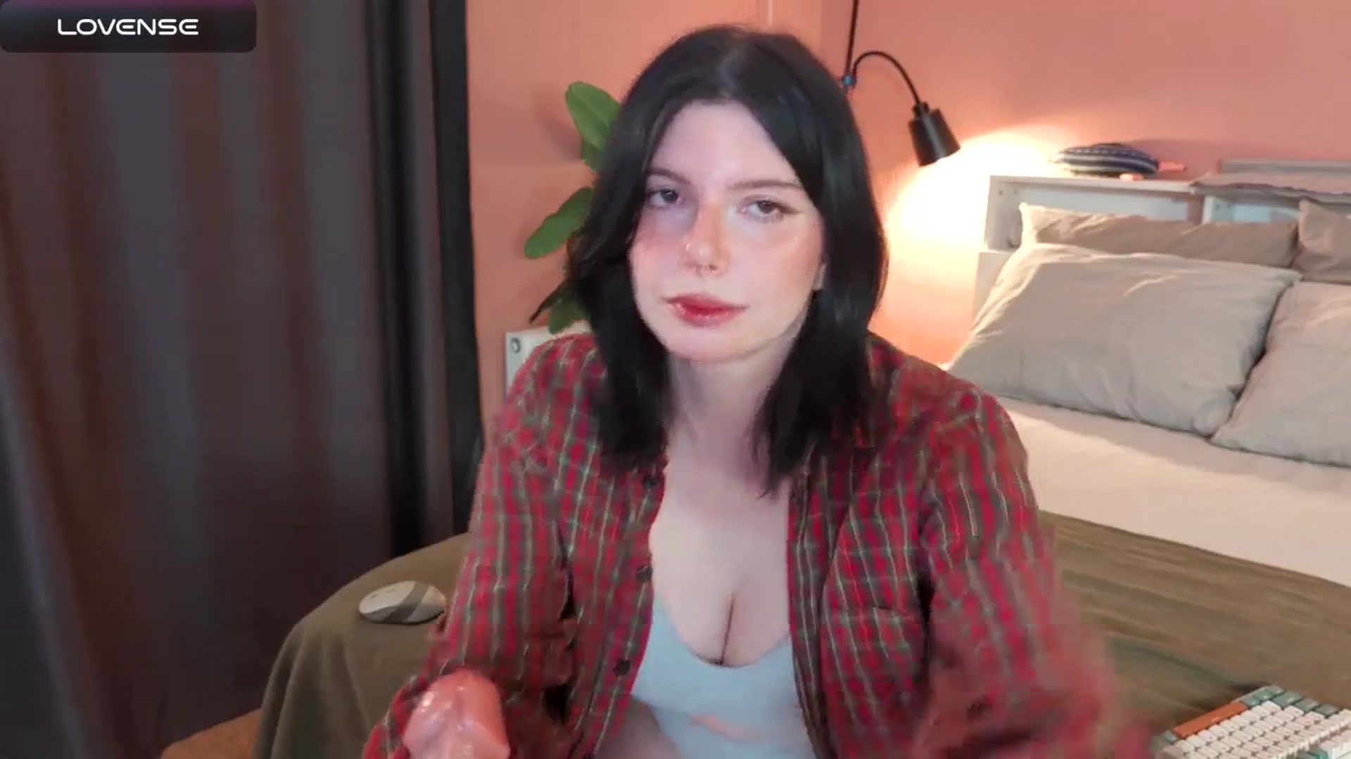 Gallery image thumbnail from SugarTomato's myfreecams stream on, 10/03/2025, 16:16 image 13 of 20