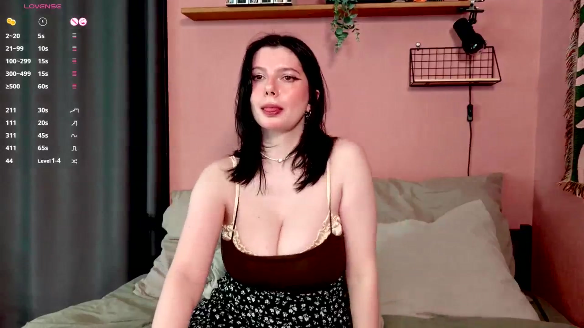 Gallery image thumbnail from SugarTomato's myfreecams stream on, 04/21/2026, 11:56 image 17 of 20