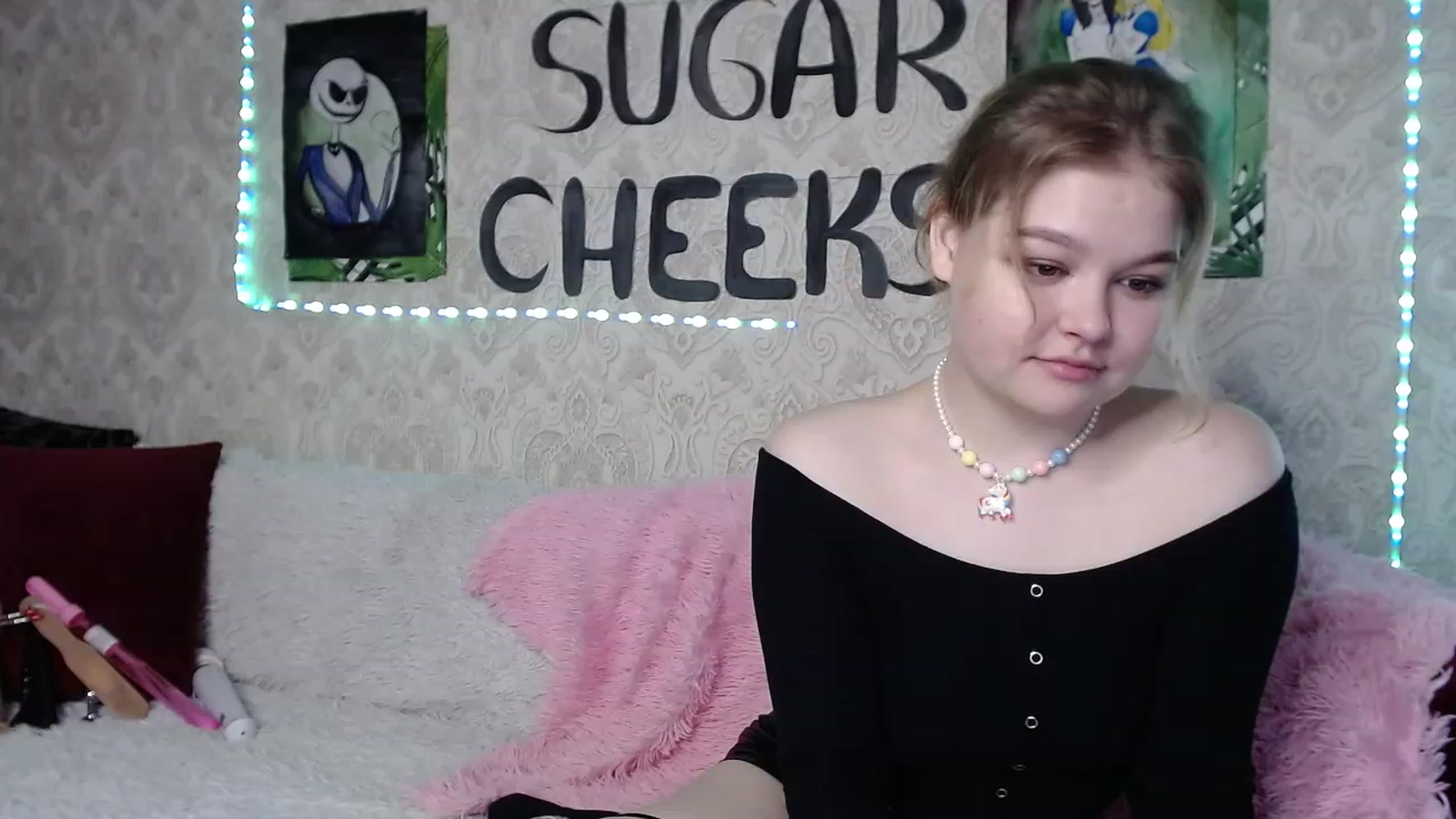 Gallery image thumbnail from Sugar_Cheeks's myfreecams stream on, 12/06/2022, 21:54 image 3 of 20