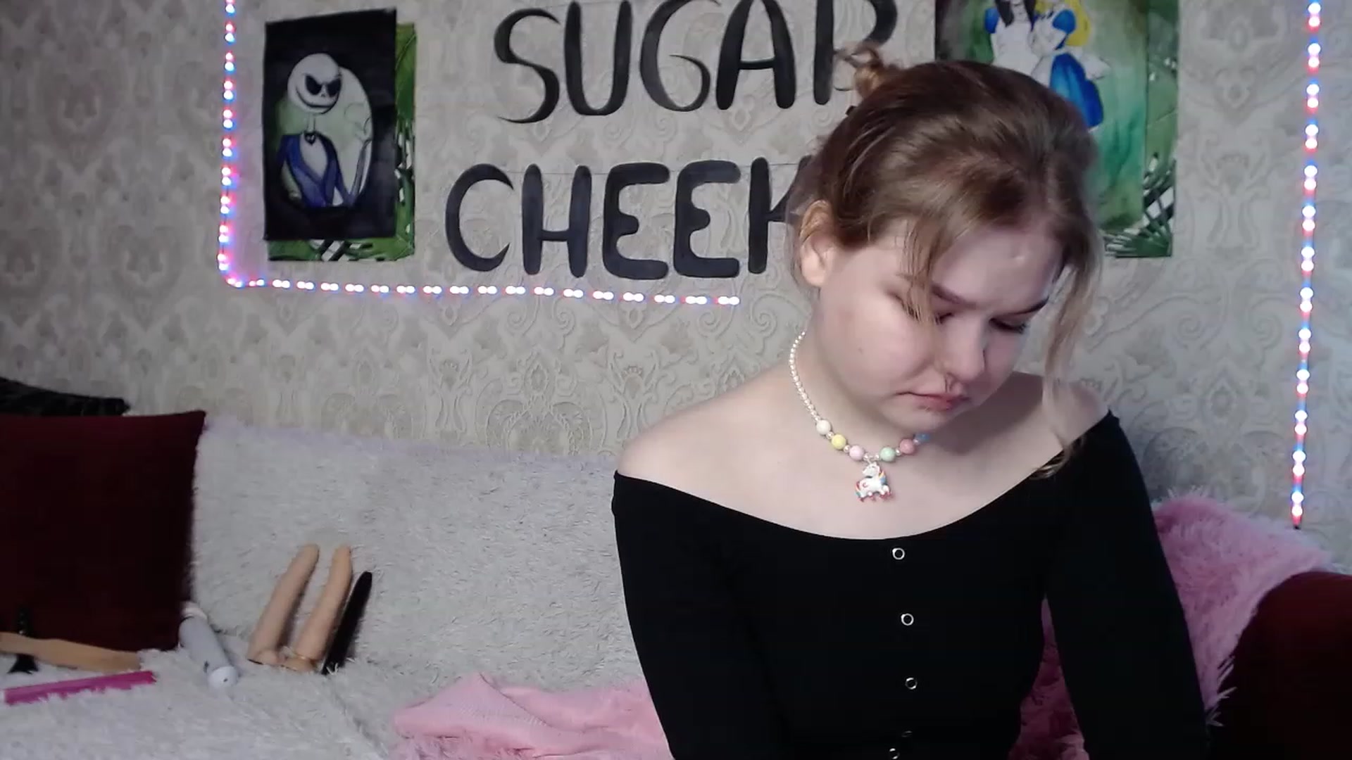 Gallery image thumbnail from Sugar_Cheeks's myfreecams stream on, 12/06/2022, 21:54 image 14 of 20