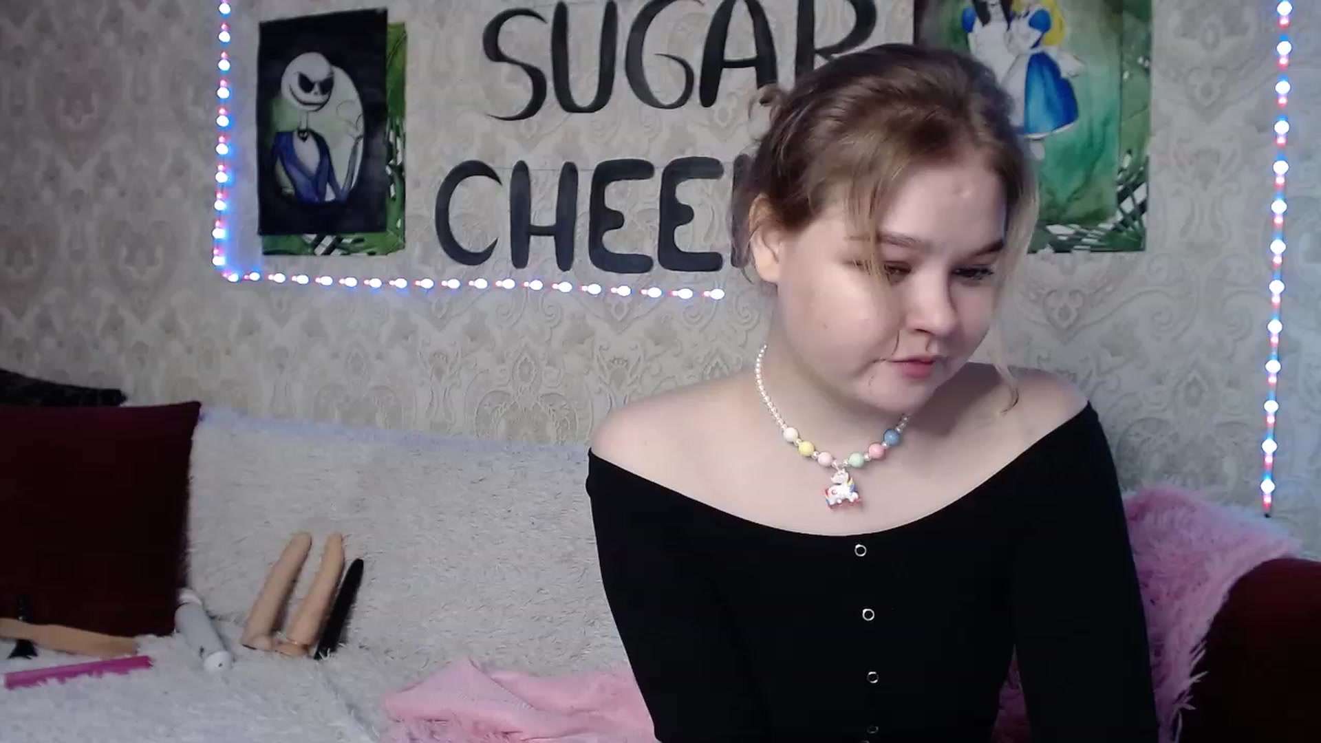 Gallery image thumbnail from Sugar_Cheeks's myfreecams stream on, 12/06/2022, 21:54 image 15 of 20
