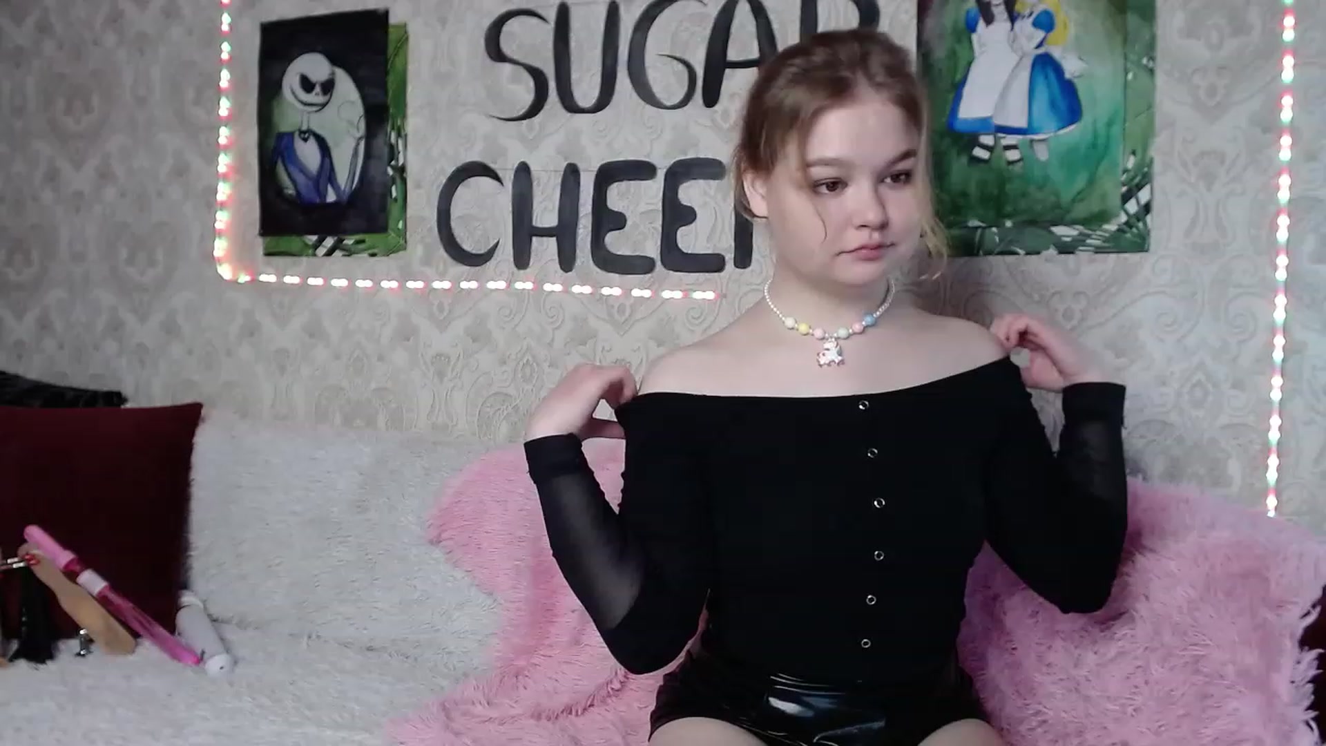Gallery image thumbnail from Sugar_Cheeks's myfreecams stream on, 12/06/2022, 21:54 image 5 of 20
