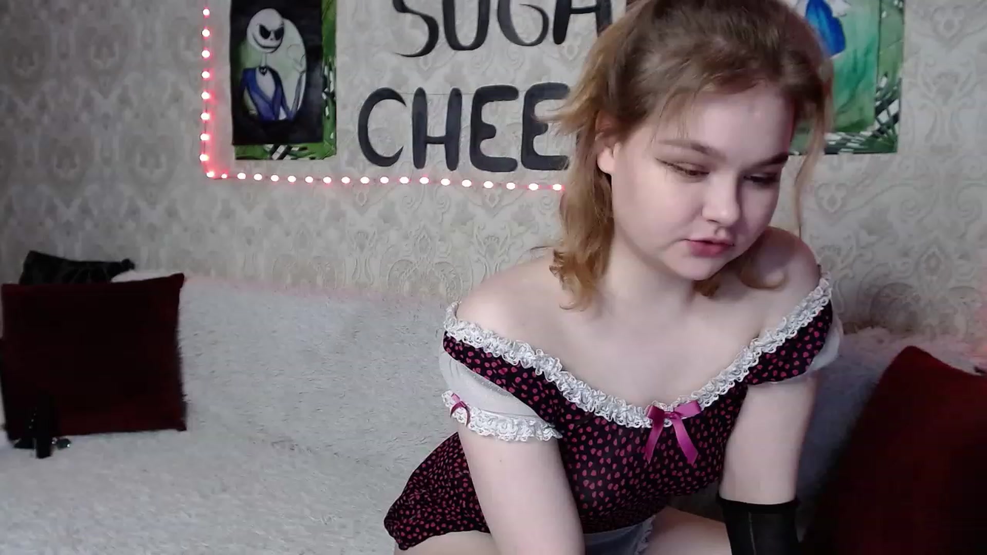 Gallery image thumbnail from Sugar_Cheeks's myfreecams stream on, 12/11/2022, 21:27 image 17 of 20