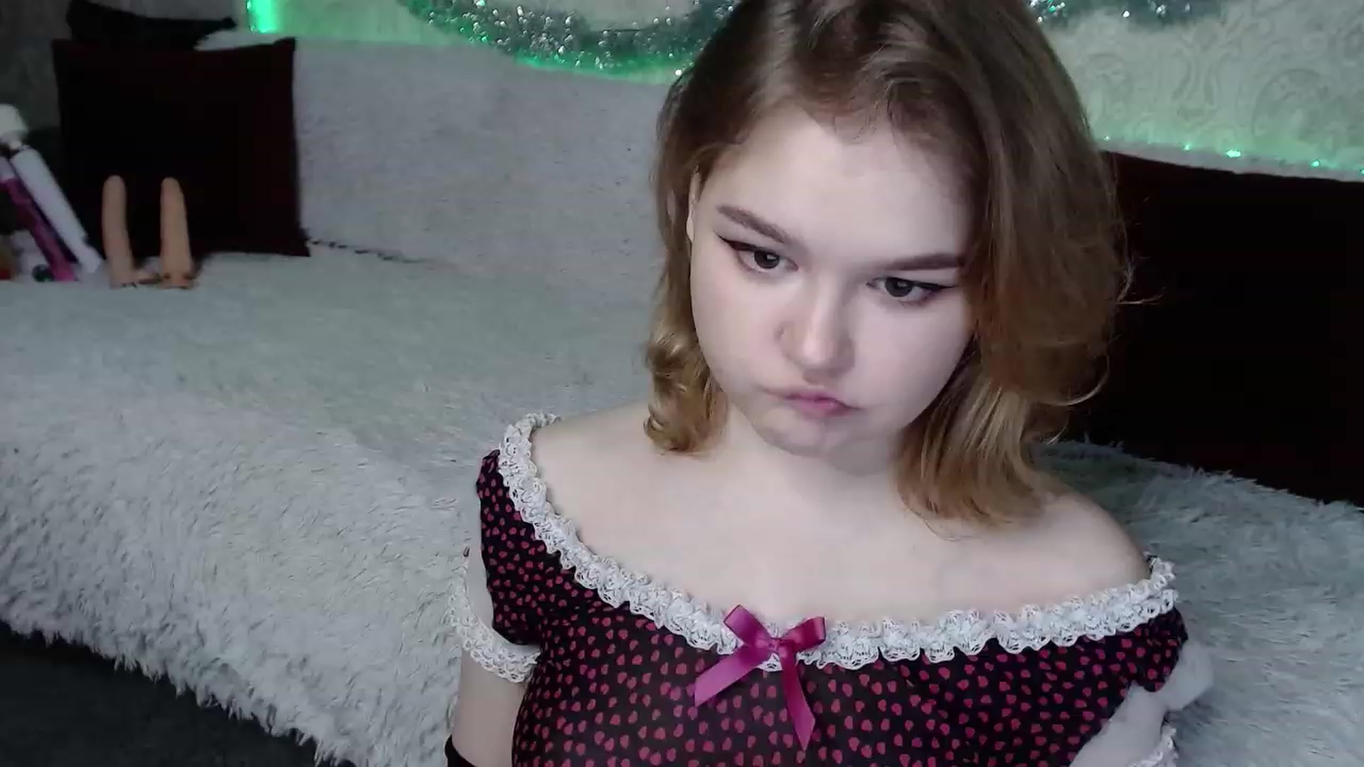 Gallery image thumbnail from Sugar_Cheeks's myfreecams stream on, 12/23/2022, 22:02 image 19 of 20