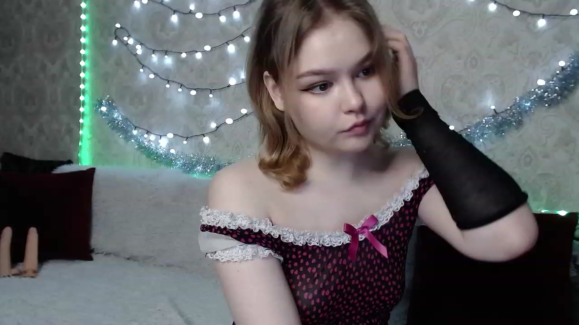 Gallery image thumbnail from Sugar_Cheeks's myfreecams stream on, 12/23/2022, 22:02 image 14 of 20