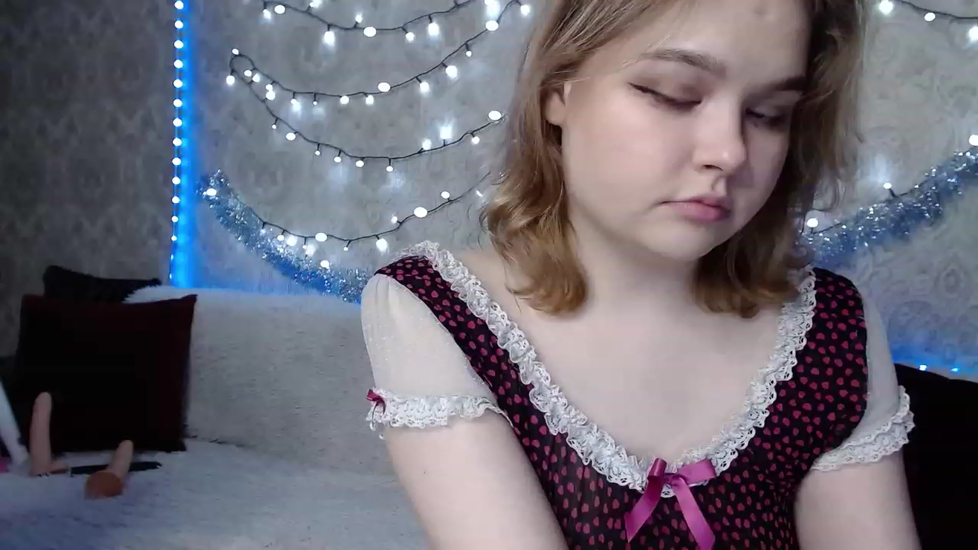 Gallery image thumbnail from Sugar_Cheeks's myfreecams stream on, 12/23/2022, 23:25 image 20 of 20