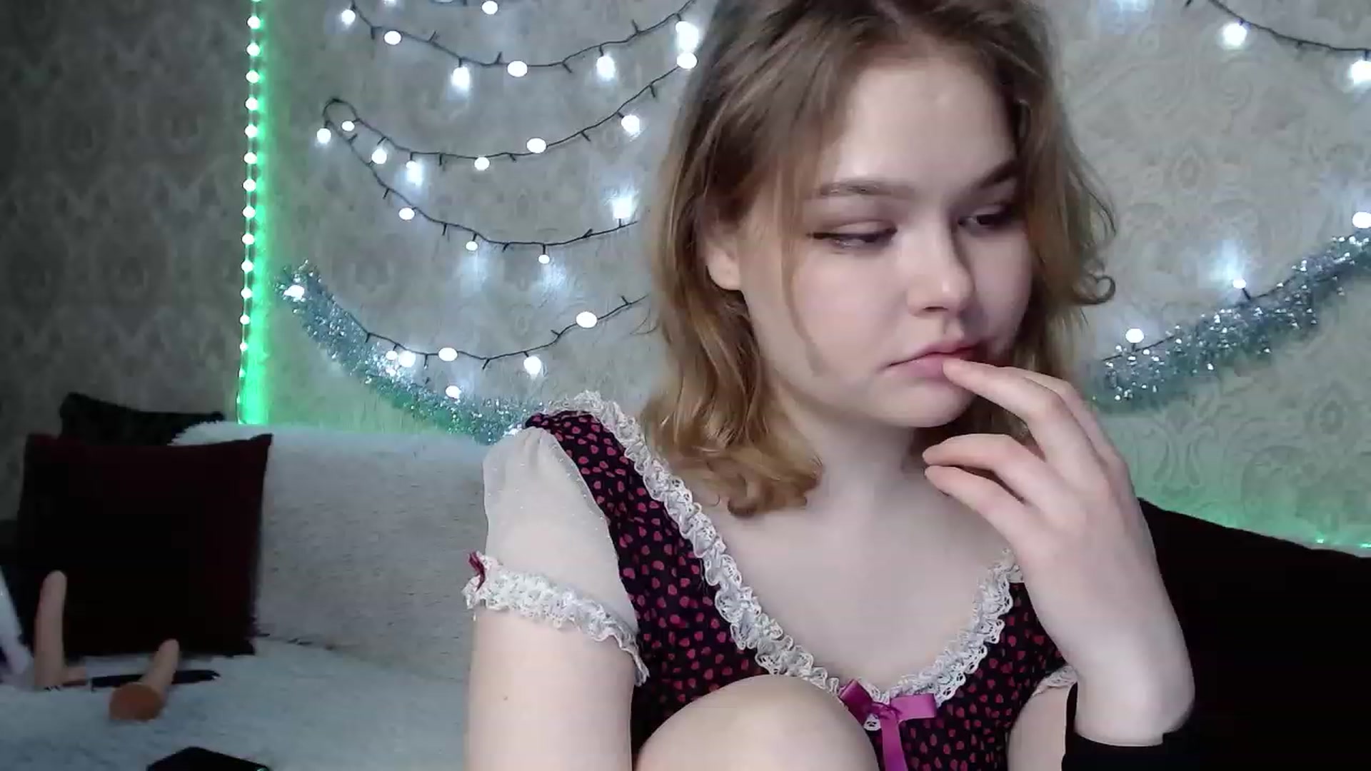 Gallery image thumbnail from Sugar_Cheeks's myfreecams stream on, 12/23/2022, 23:25 image 7 of 20