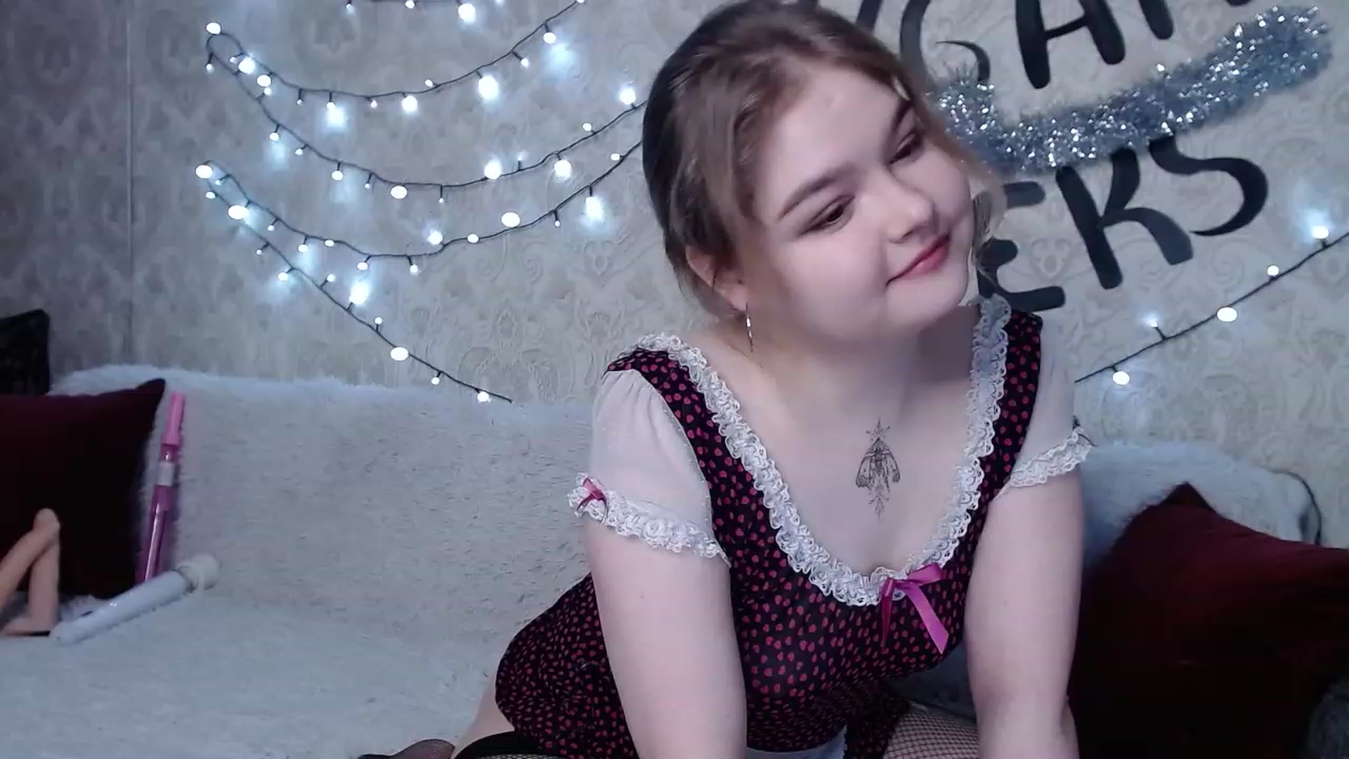 Gallery image thumbnail from Sugar_Cheeks's myfreecams stream on, 01/08/2023, 23:41 image 2 of 20