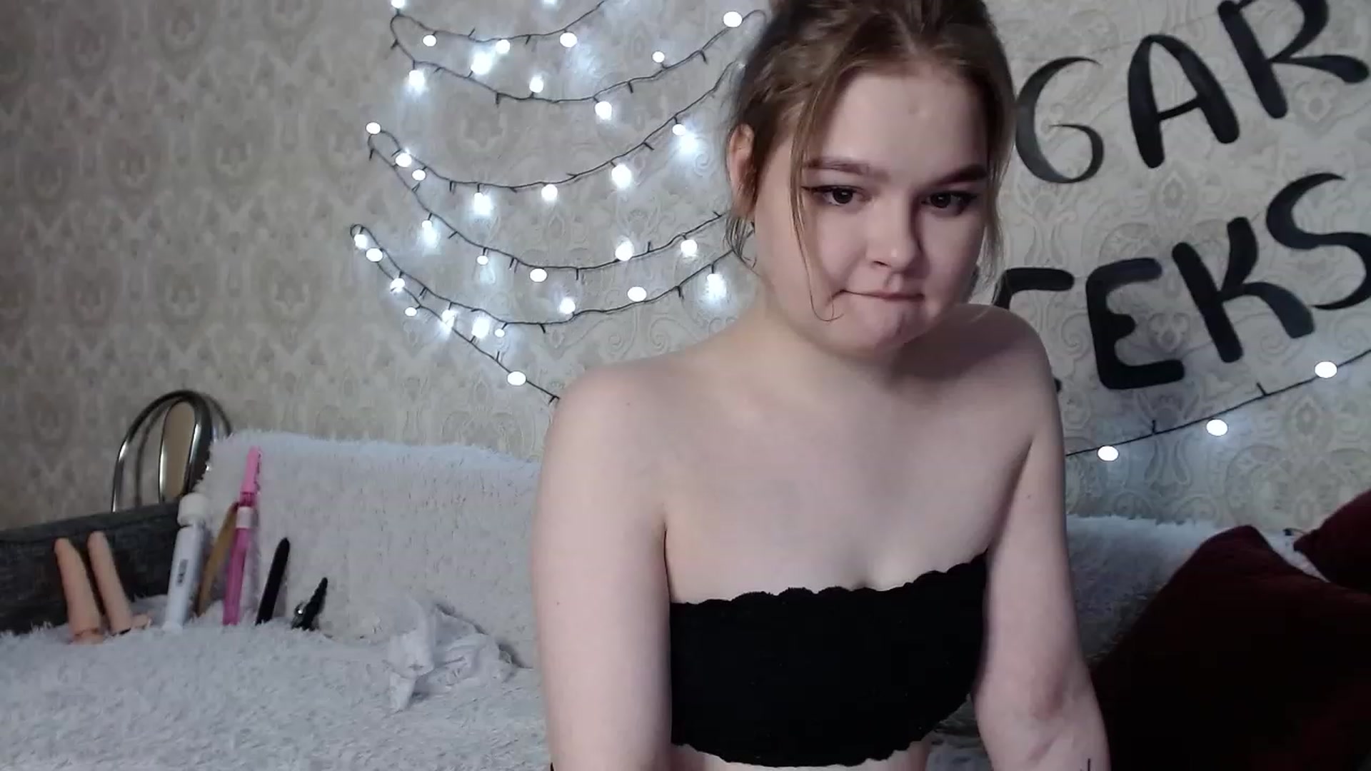 Gallery image thumbnail from Sugar_Cheeks's myfreecams stream on, 02/11/2023, 22:35 image 19 of 20