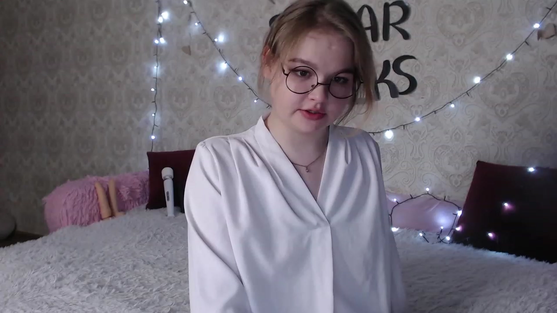 Gallery image thumbnail from Sugar_Cheeks's myfreecams stream on, 05/14/2023, 23:10 image 4 of 20