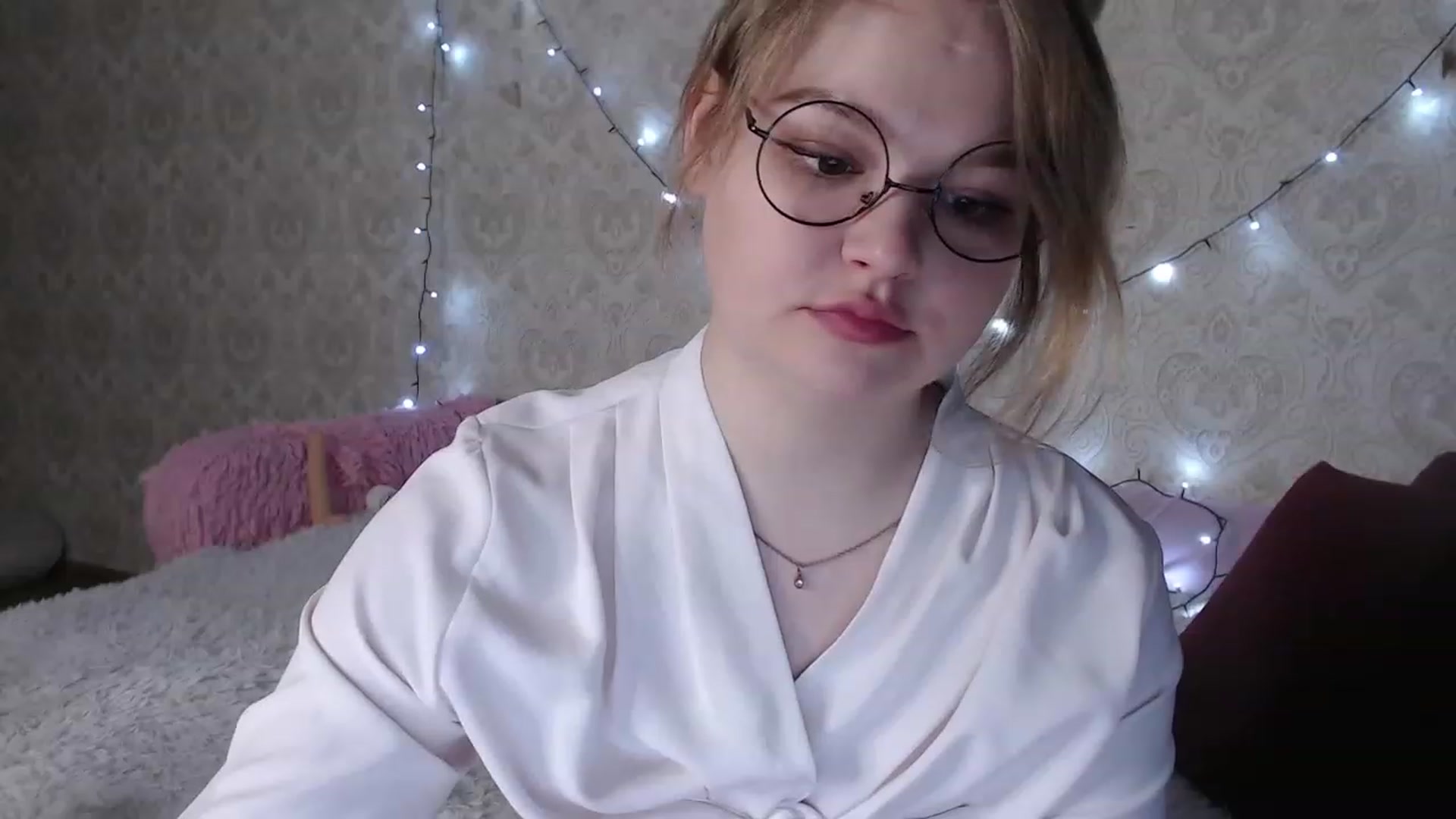 Gallery image thumbnail from Sugar_Cheeks's myfreecams stream on, 05/14/2023, 23:10 image 10 of 20