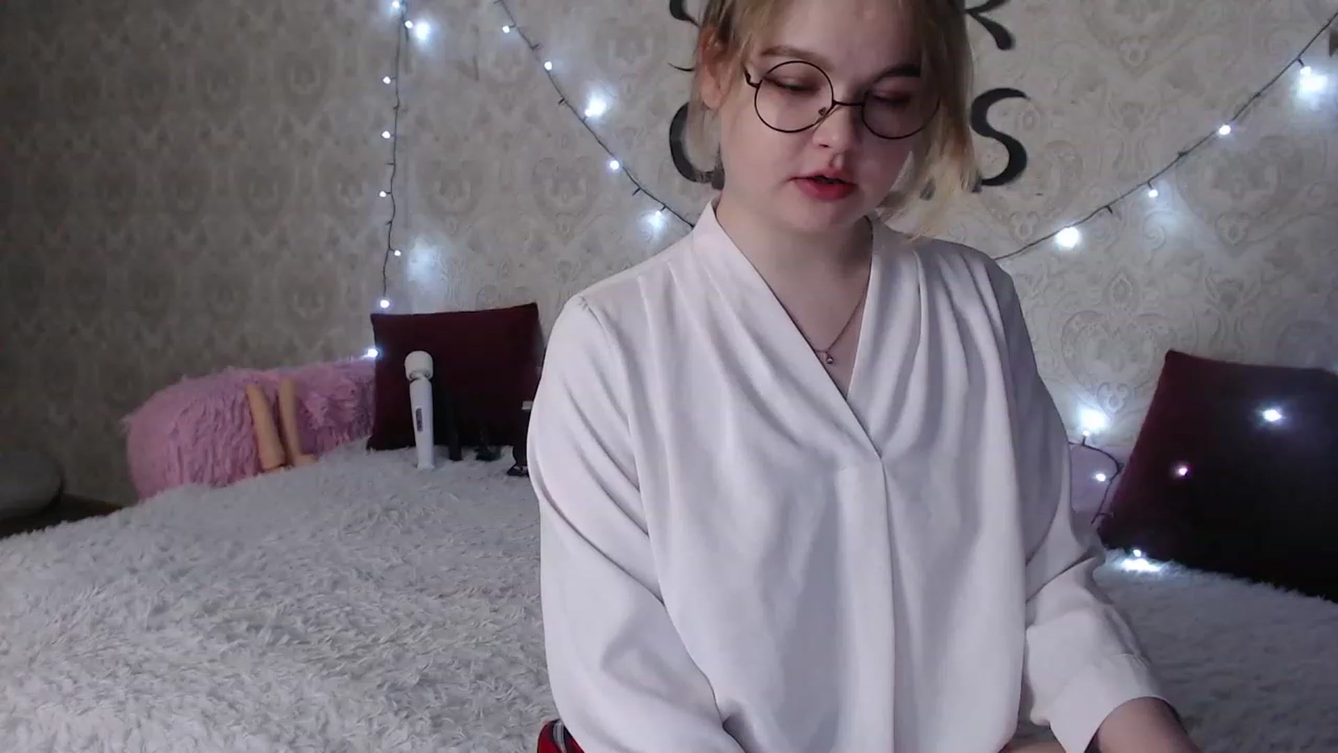 Gallery image thumbnail from Sugar_Cheeks's myfreecams stream on, 05/14/2023, 23:10 image 2 of 20