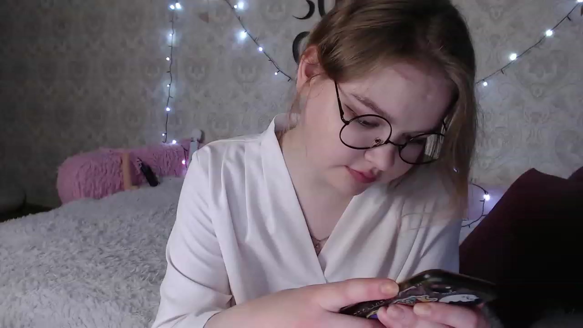 Gallery image thumbnail from Sugar_Cheeks's myfreecams stream on, 05/15/2023, 24:32 image 3 of 20