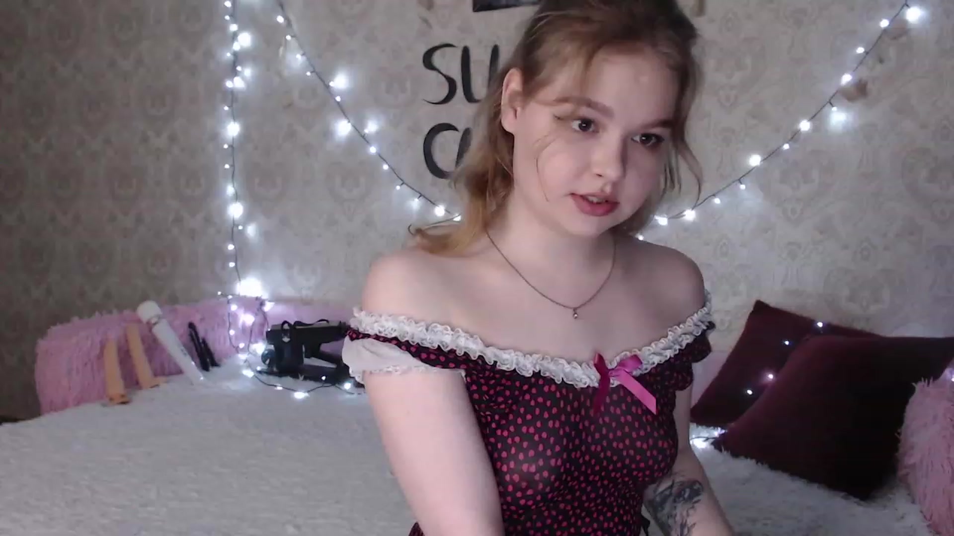 Gallery image thumbnail from Sugar_Cheeks's myfreecams stream on, 05/15/2023, 21:47 image 2 of 20