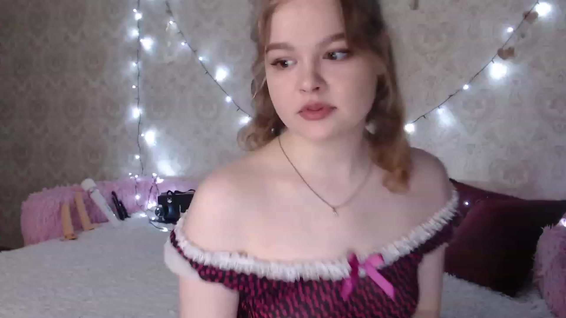 Gallery image thumbnail from Sugar_Cheeks's myfreecams stream on, 05/15/2023, 21:47 image 6 of 20