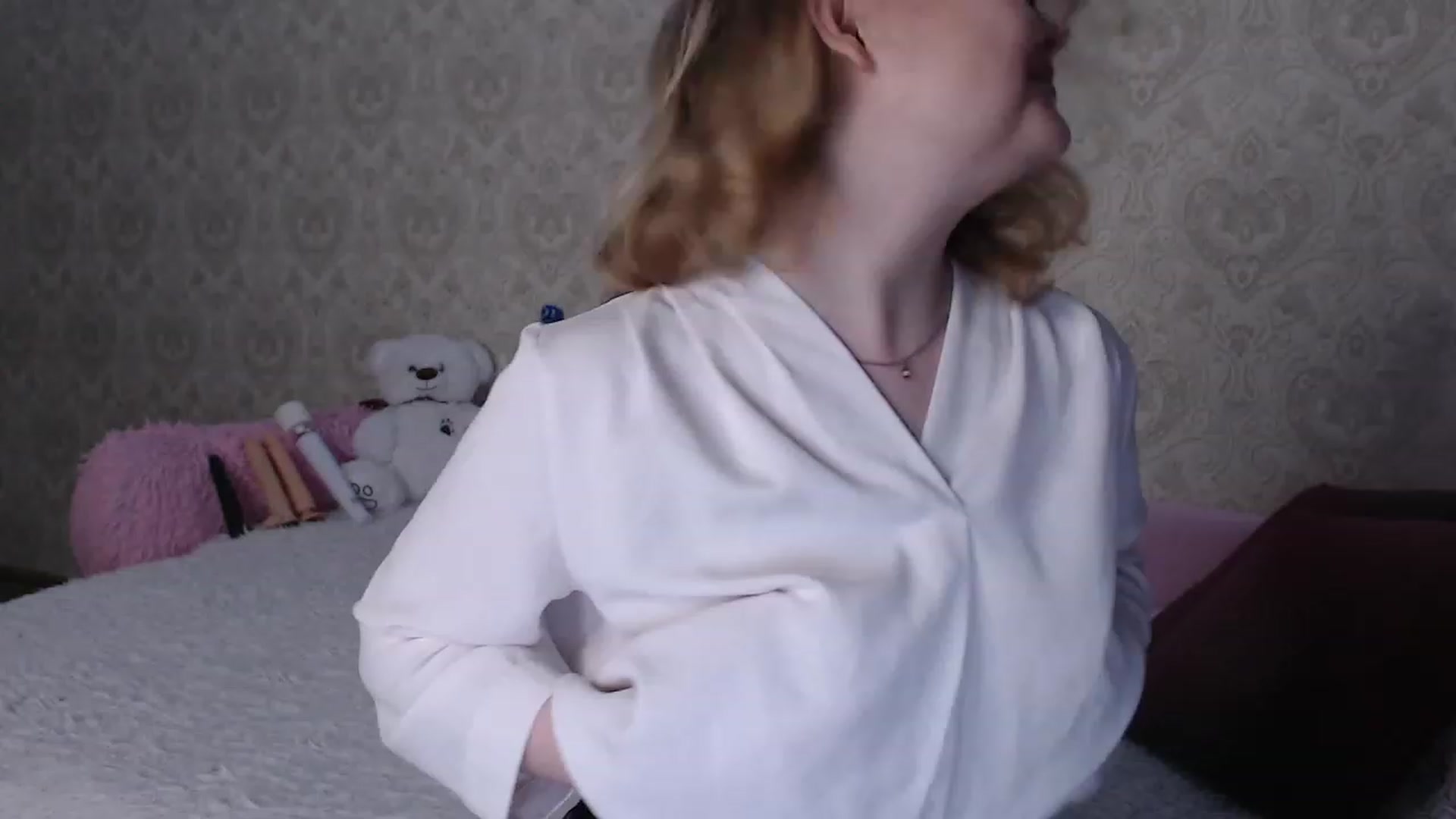 Gallery image thumbnail from Sugar_Cheeks's myfreecams stream on, 05/18/2023, 21:33 image 5 of 20