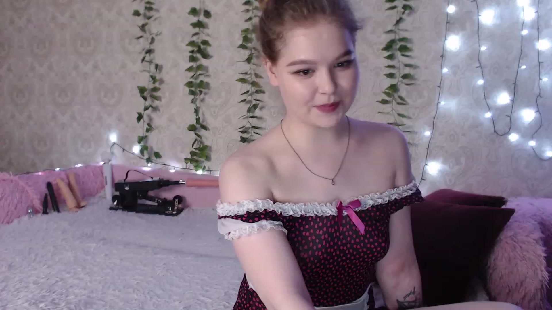 Gallery image thumbnail from Sugar_Cheeks's myfreecams stream on, 05/24/2023, 22:48 image 6 of 20