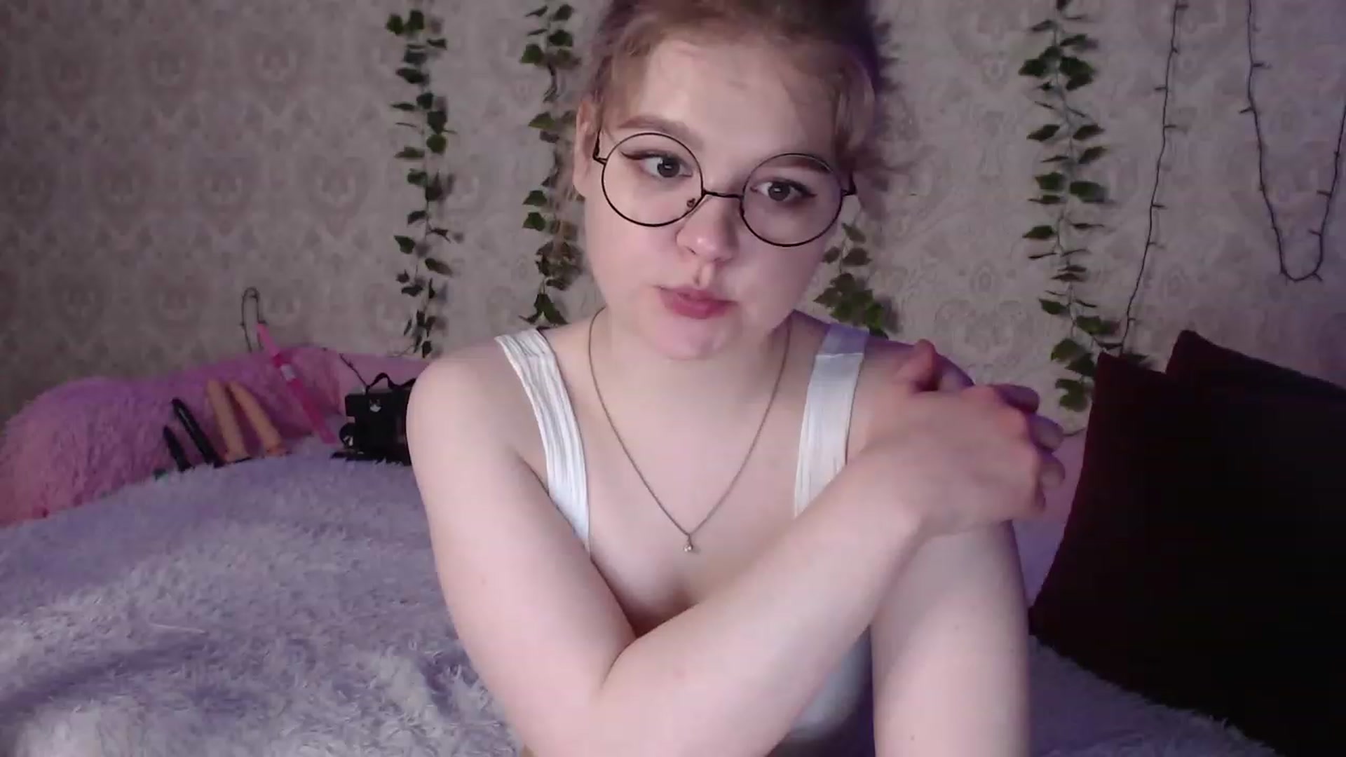 Gallery image thumbnail from Sugar_Cheeks's myfreecams stream on, 05/28/2023, 01:14 image 13 of 20