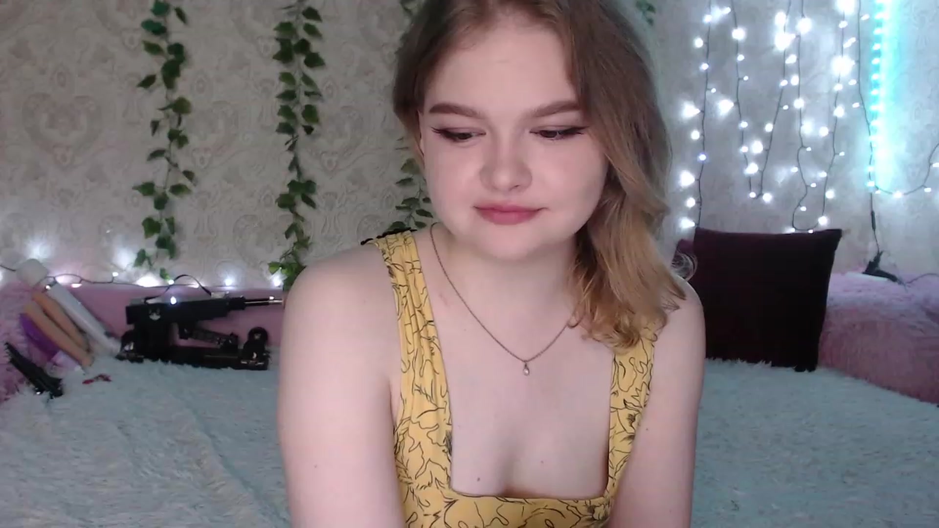 Gallery image thumbnail from Sugar_Cheeks's myfreecams stream on, 06/27/2023, 22:38 image 8 of 20