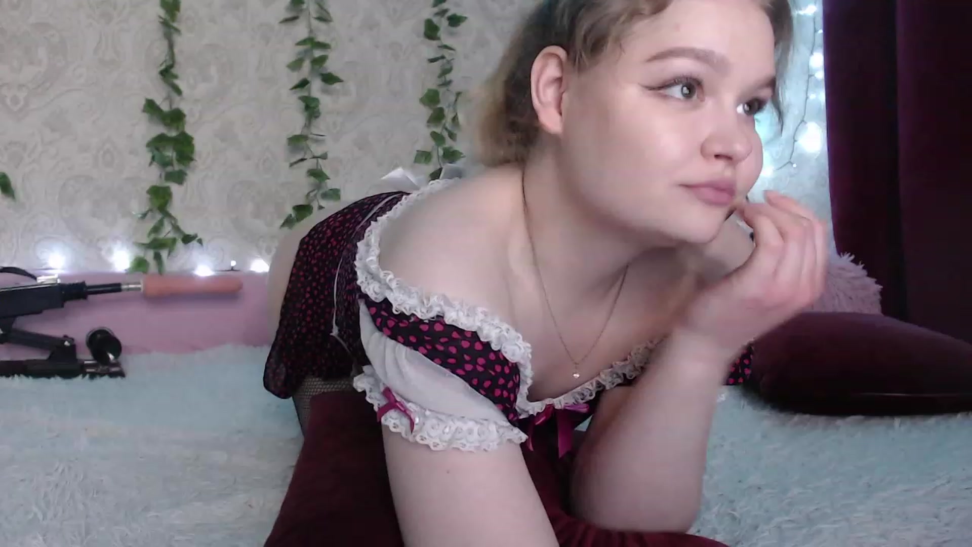 Gallery image thumbnail from Sugar_Cheeks's myfreecams stream on, 06/28/2023, 22:23 image 15 of 20