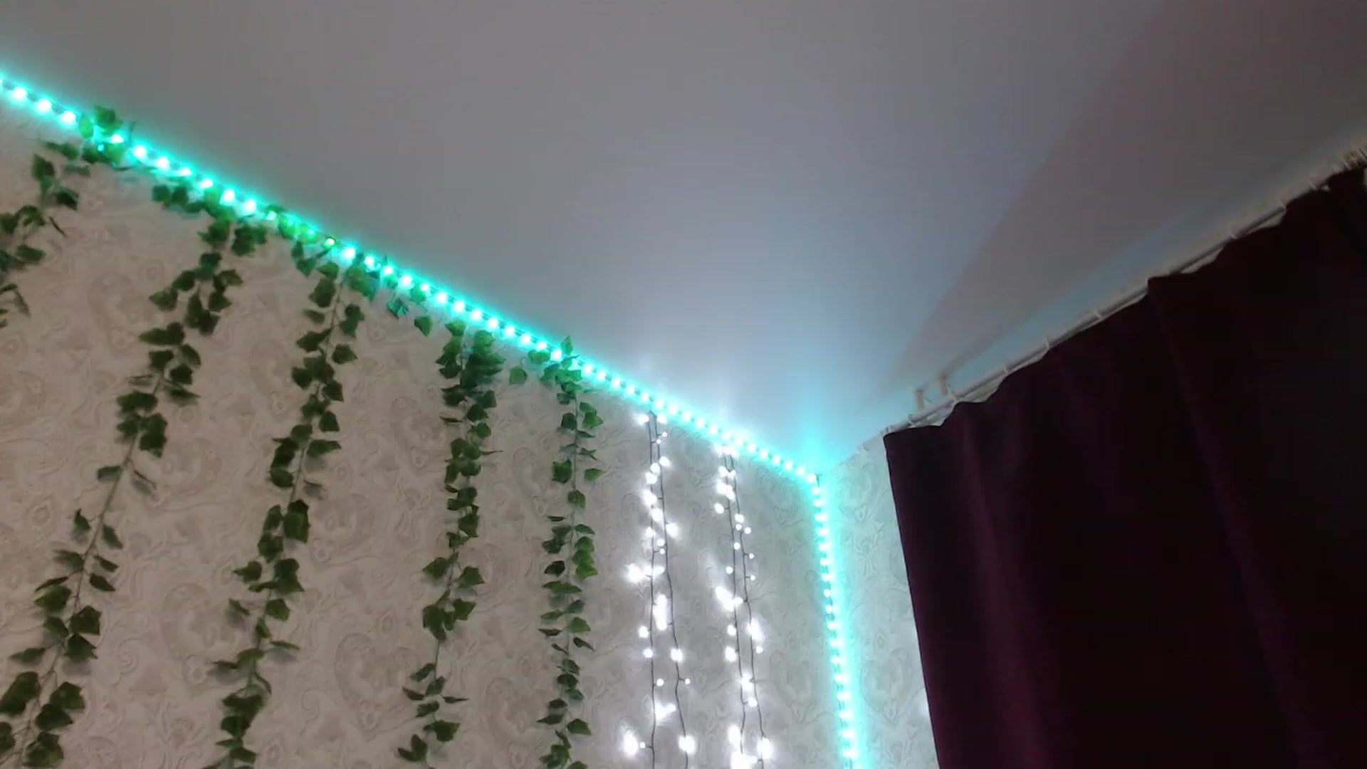 Gallery image thumbnail from Sugar_Cheeks's myfreecams stream on, 07/08/2023, 23:03 image 2 of 20
