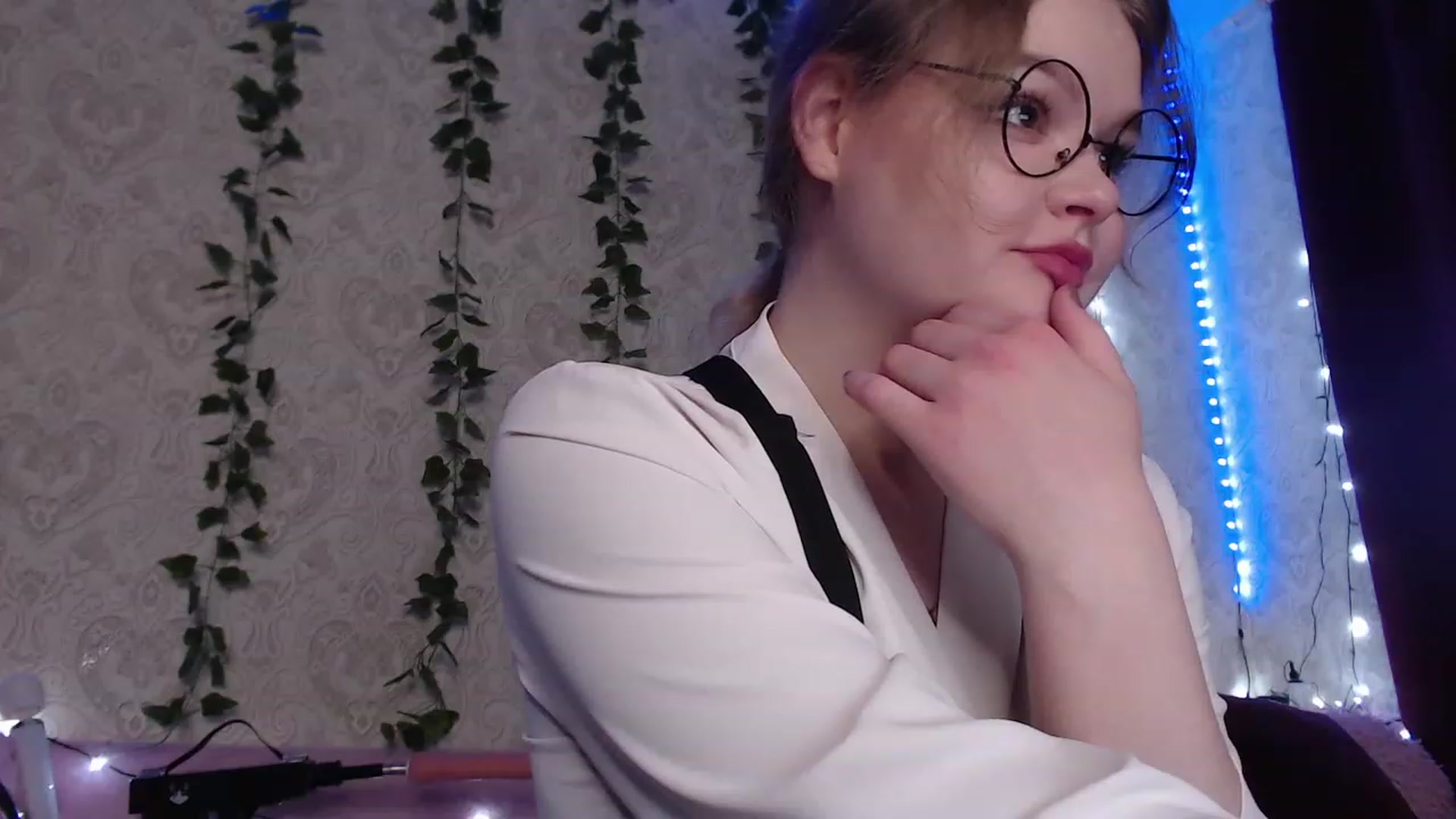 Gallery image thumbnail from Sugar_Cheeks's myfreecams stream on, 07/15/2023, 22:53 image 9 of 20